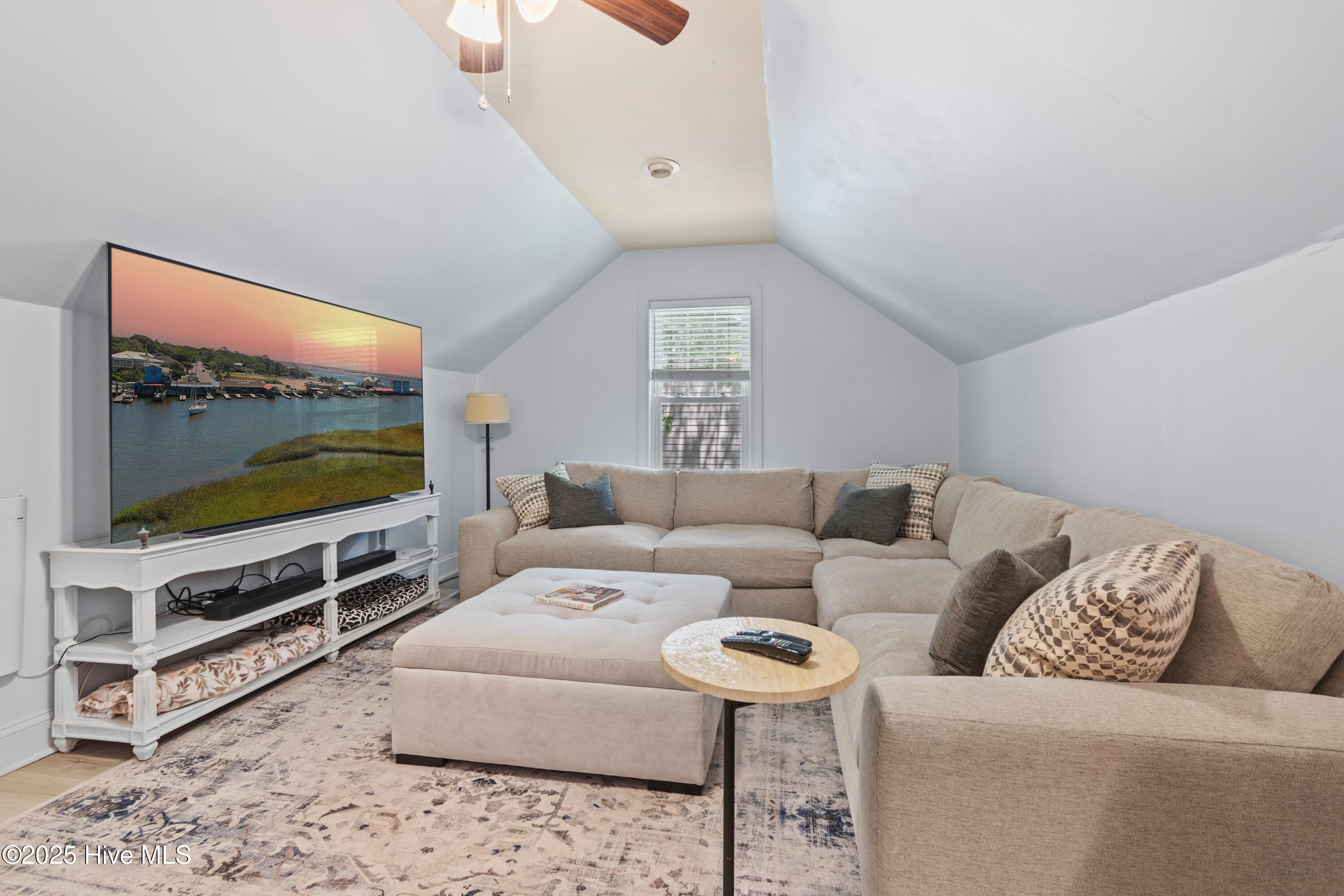 5147 Fernwood Drive