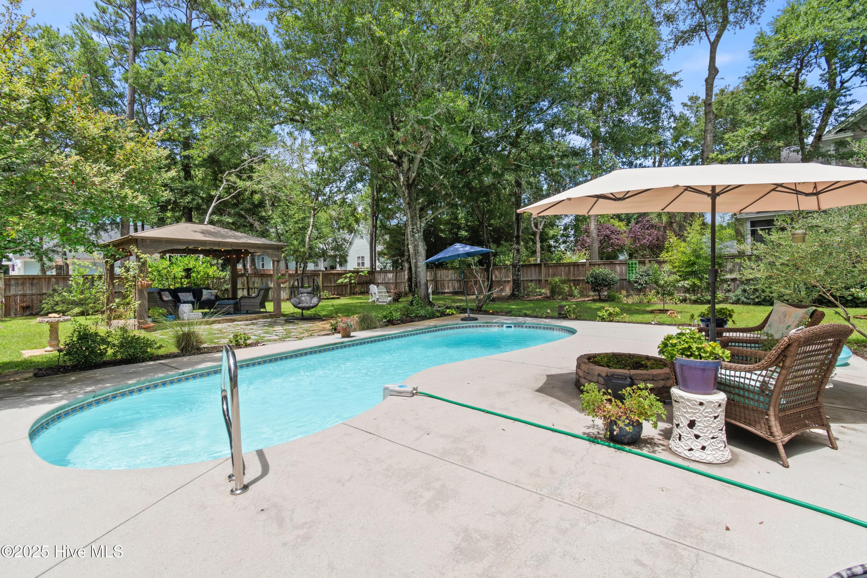 5147 Fernwood Drive