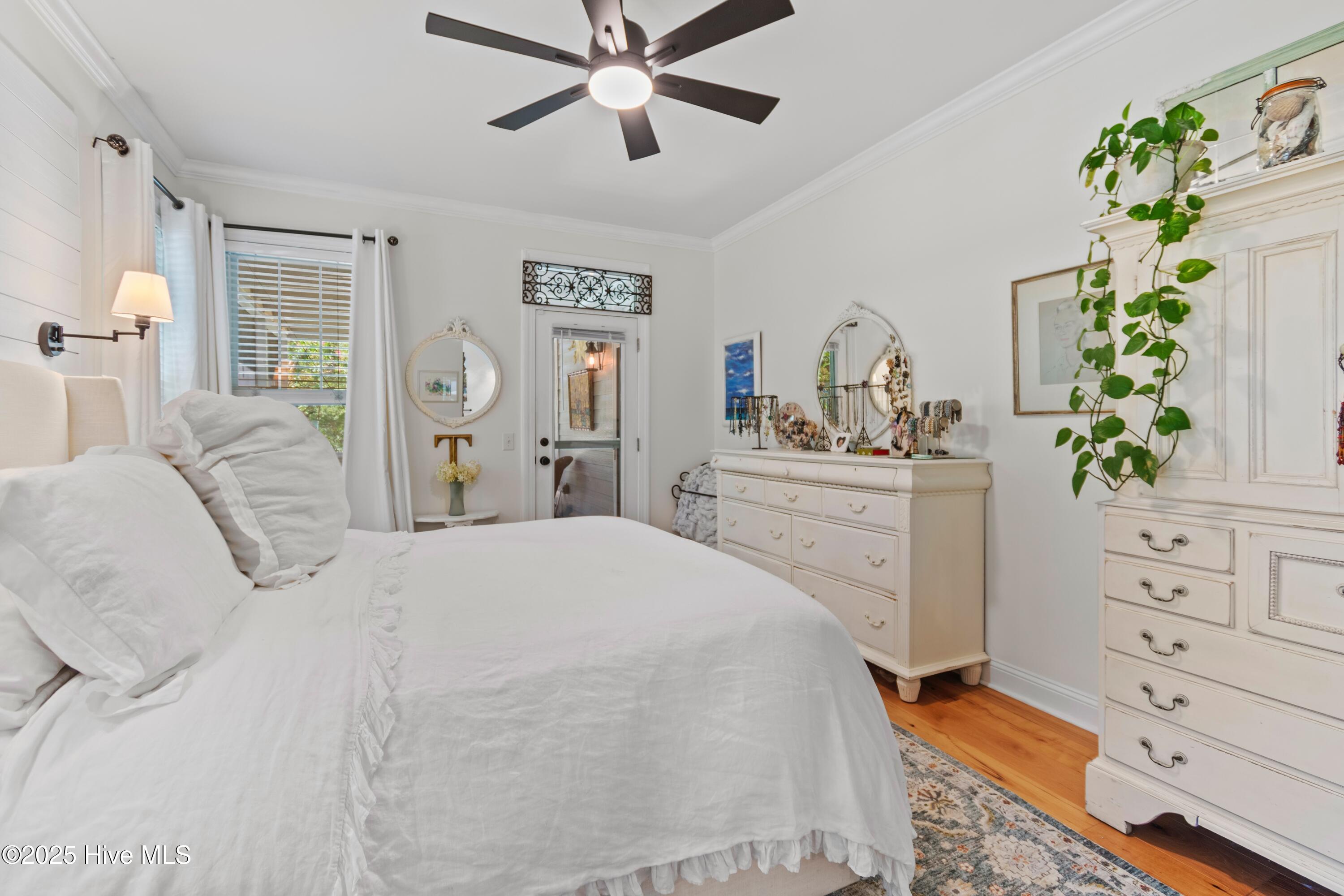 5147 Fernwood Drive