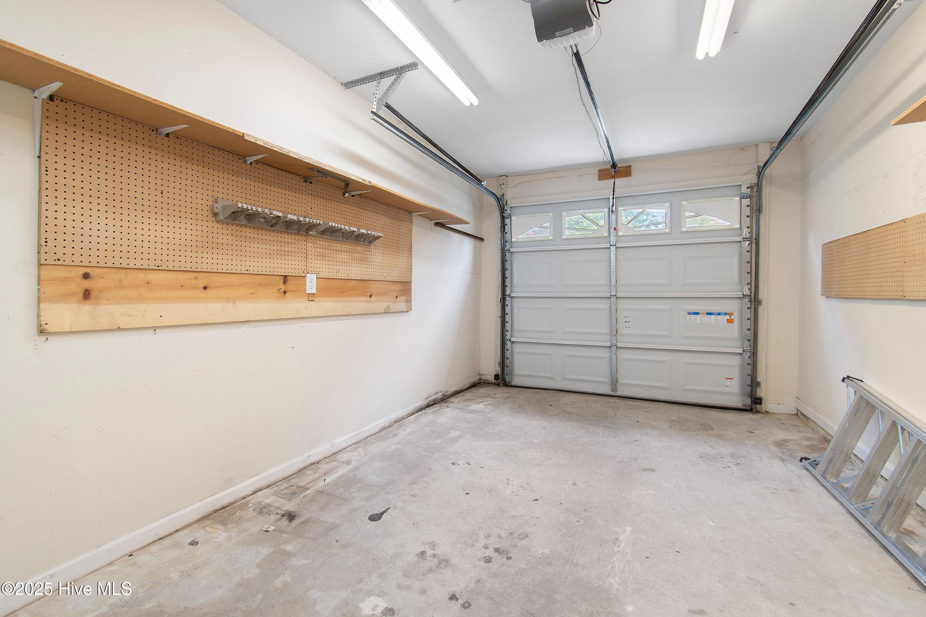 1047 Valley Drive