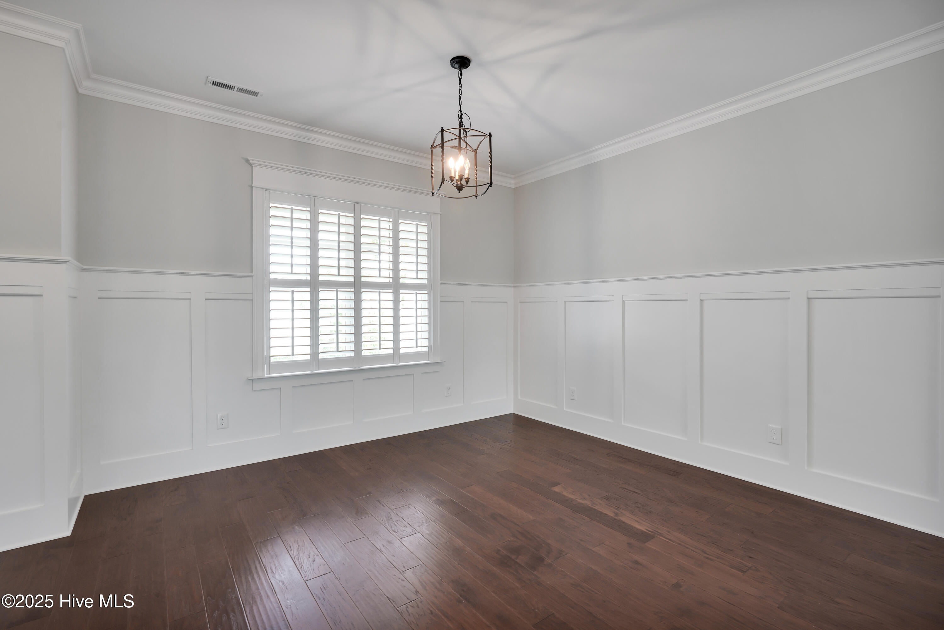 1010 Softwind Way