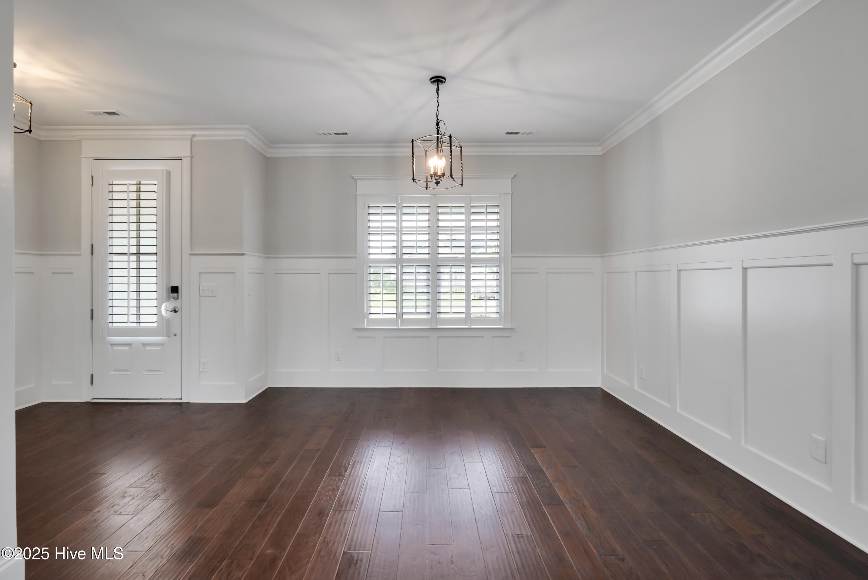 1010 Softwind Way