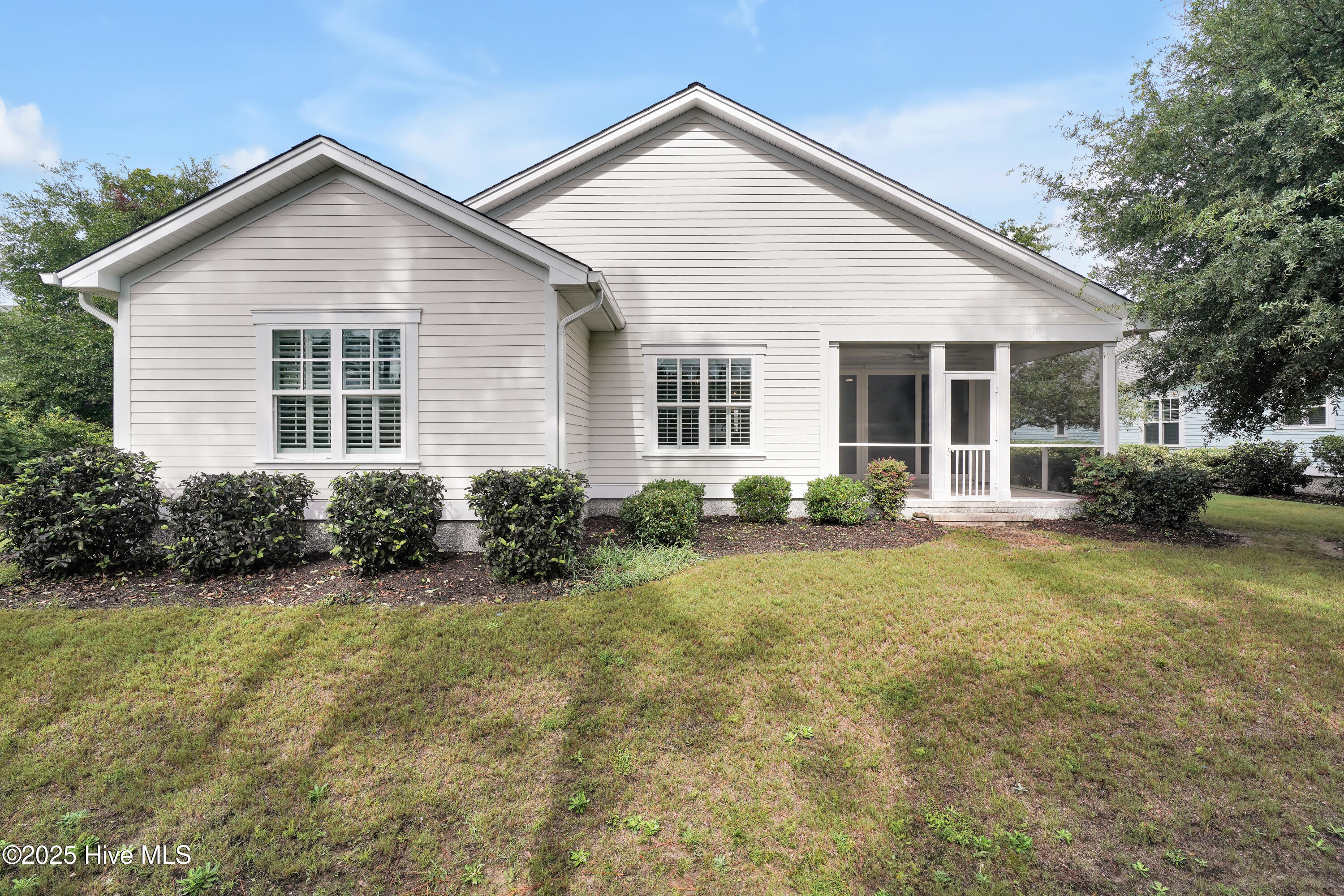 1010 Softwind Way