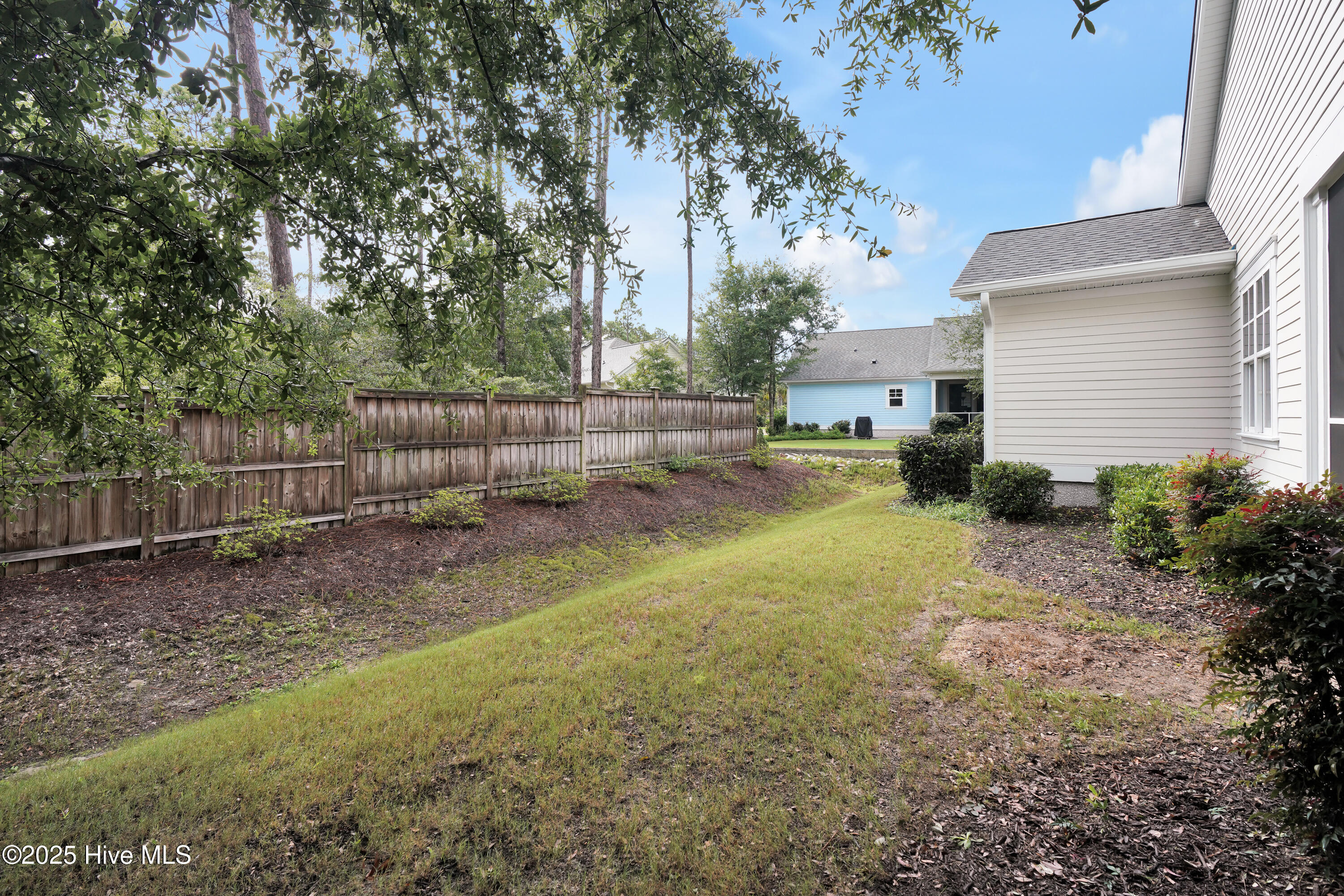 1010 Softwind Way