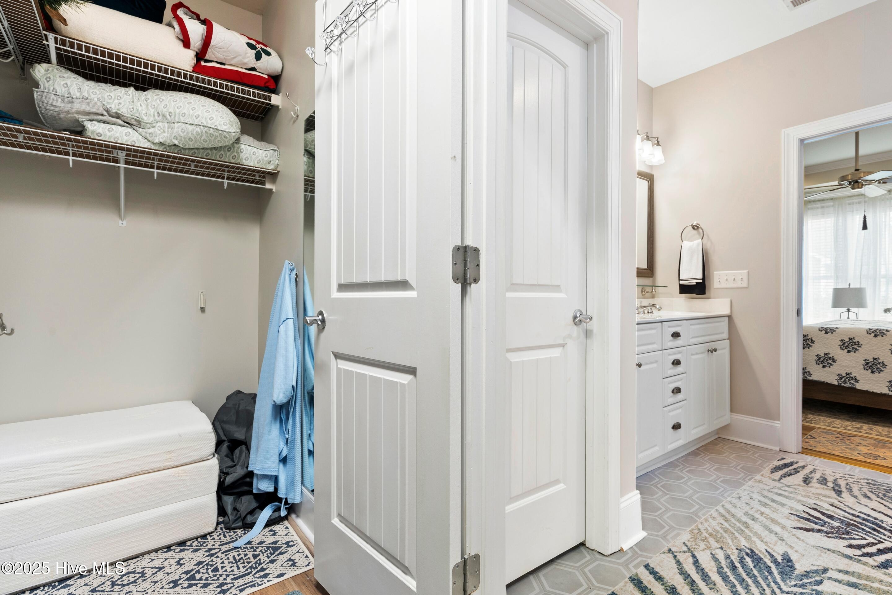 3905 Meeting Place Lane