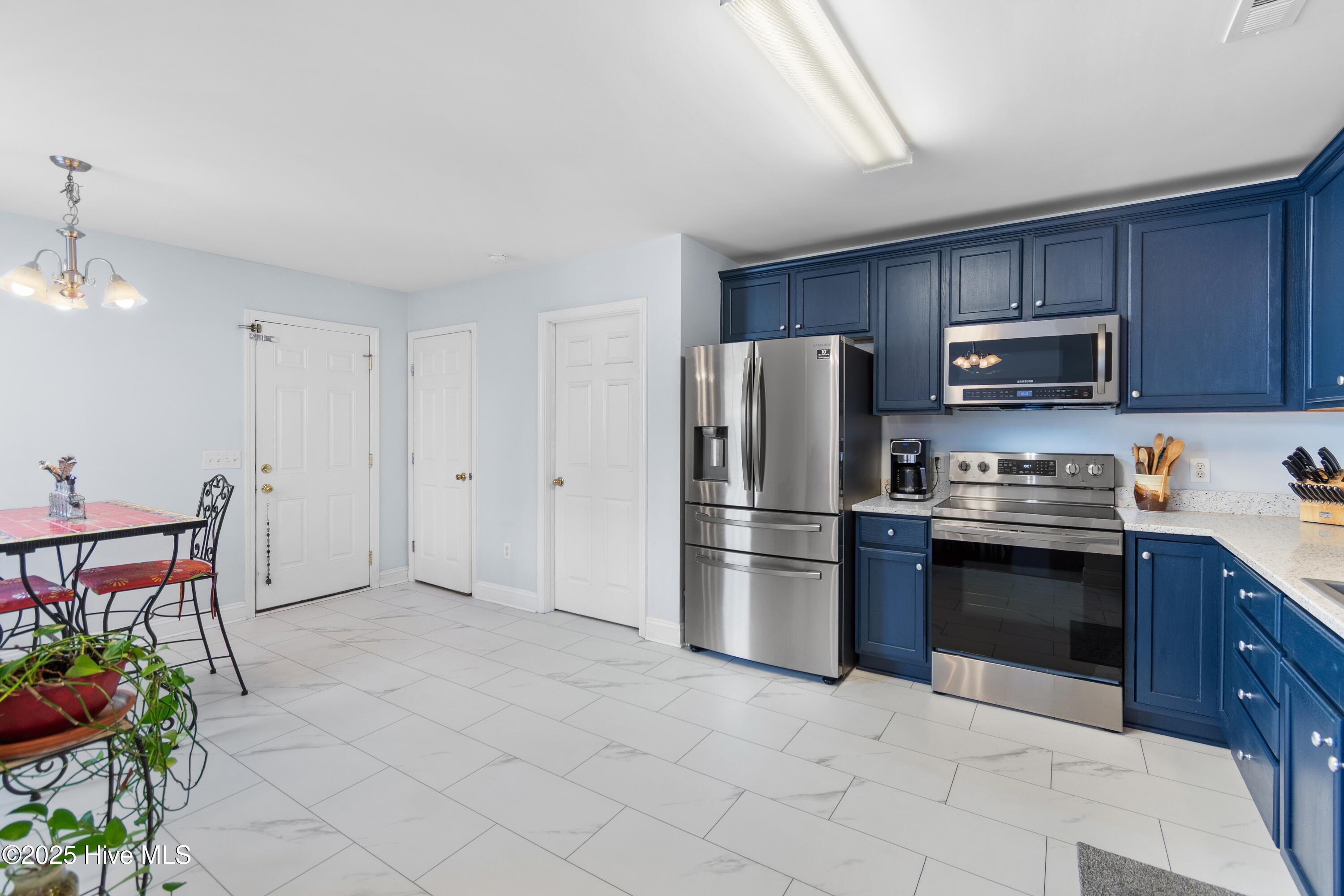 4391 Frying Pan Road SE