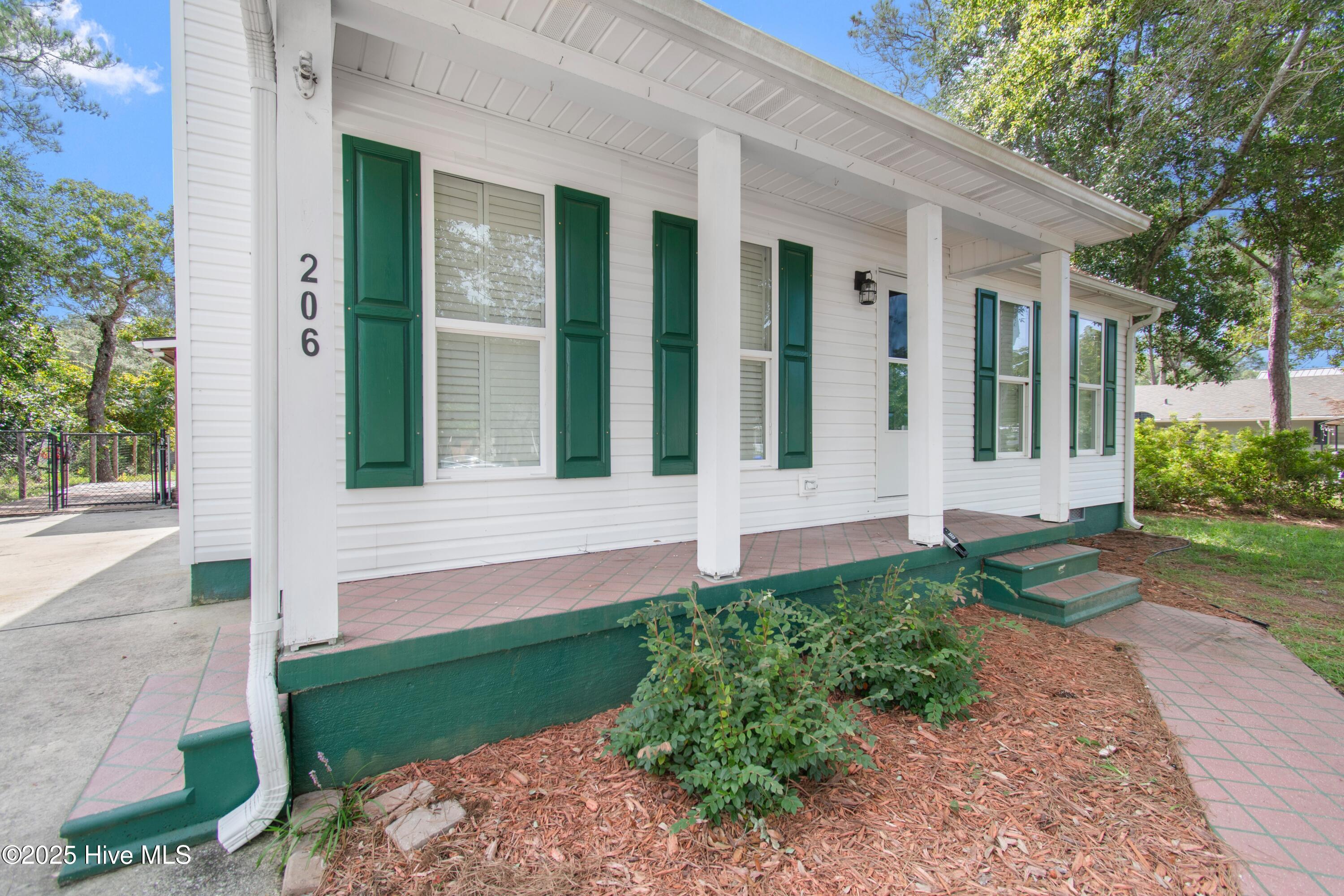 206 NE 45th Street