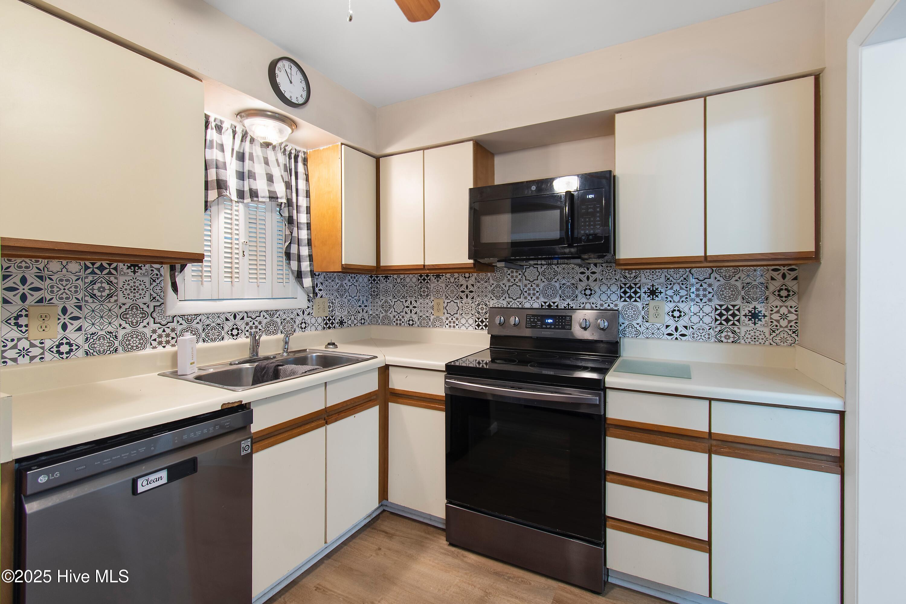 206 NE 45th Street