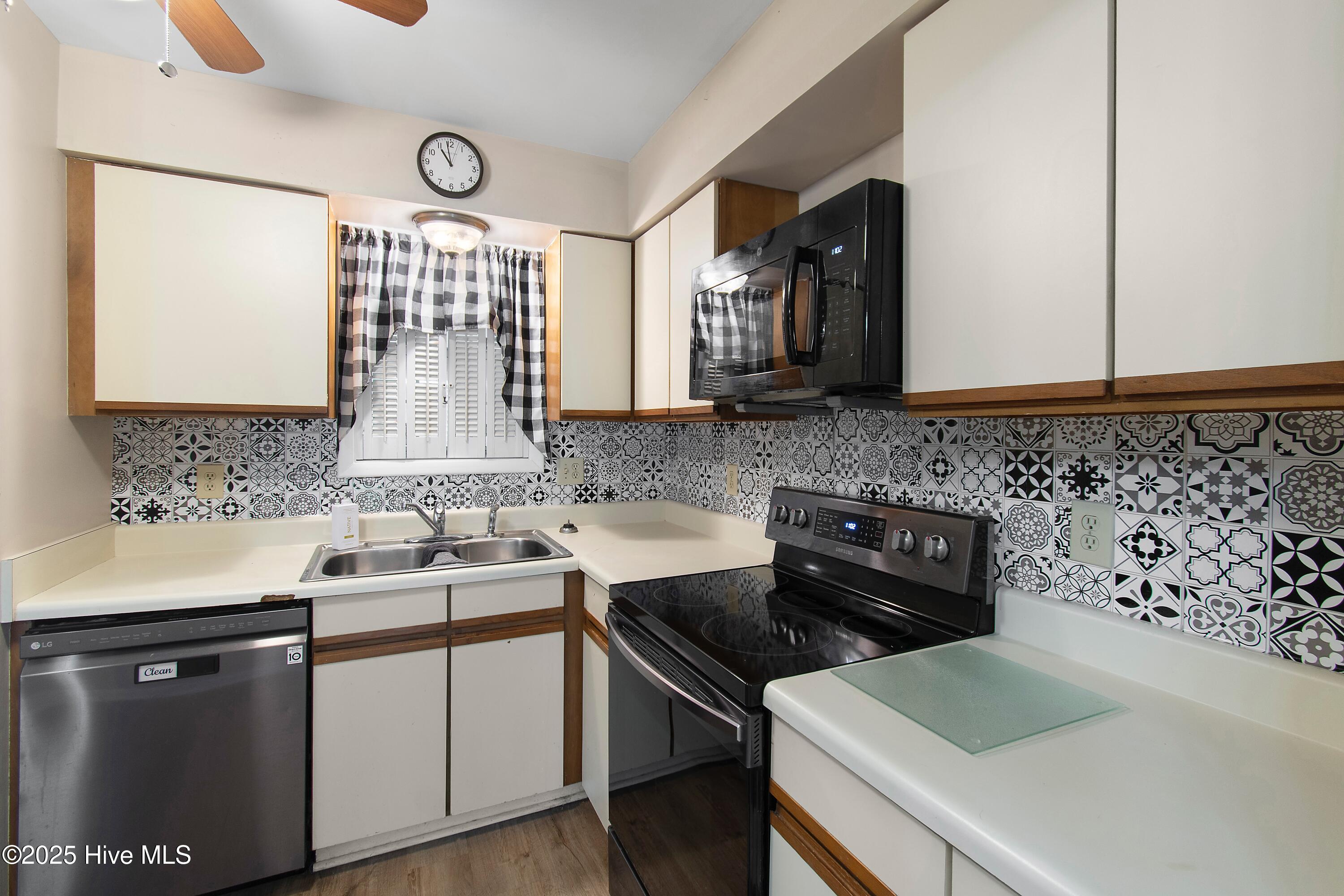 206 NE 45th Street