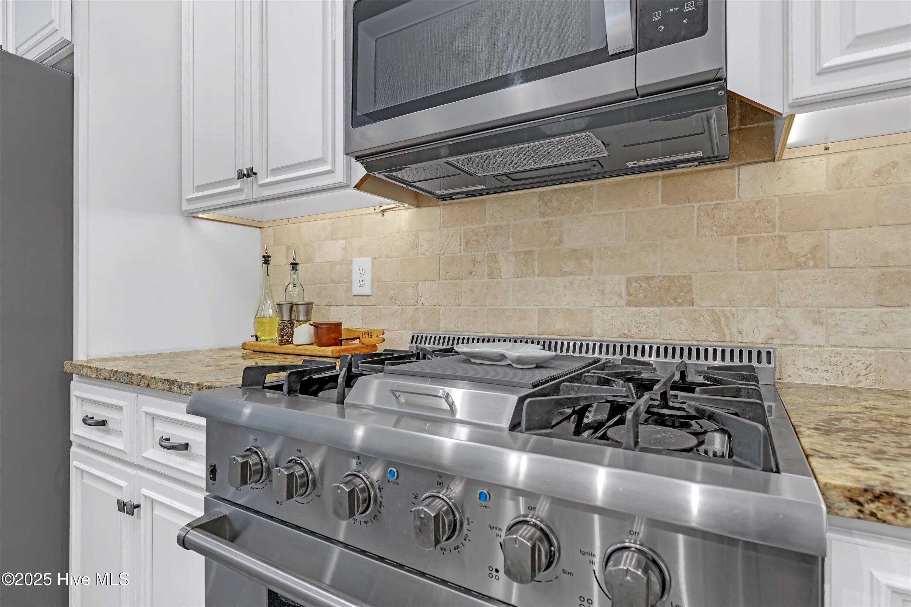 6177 Compass Court, Southport