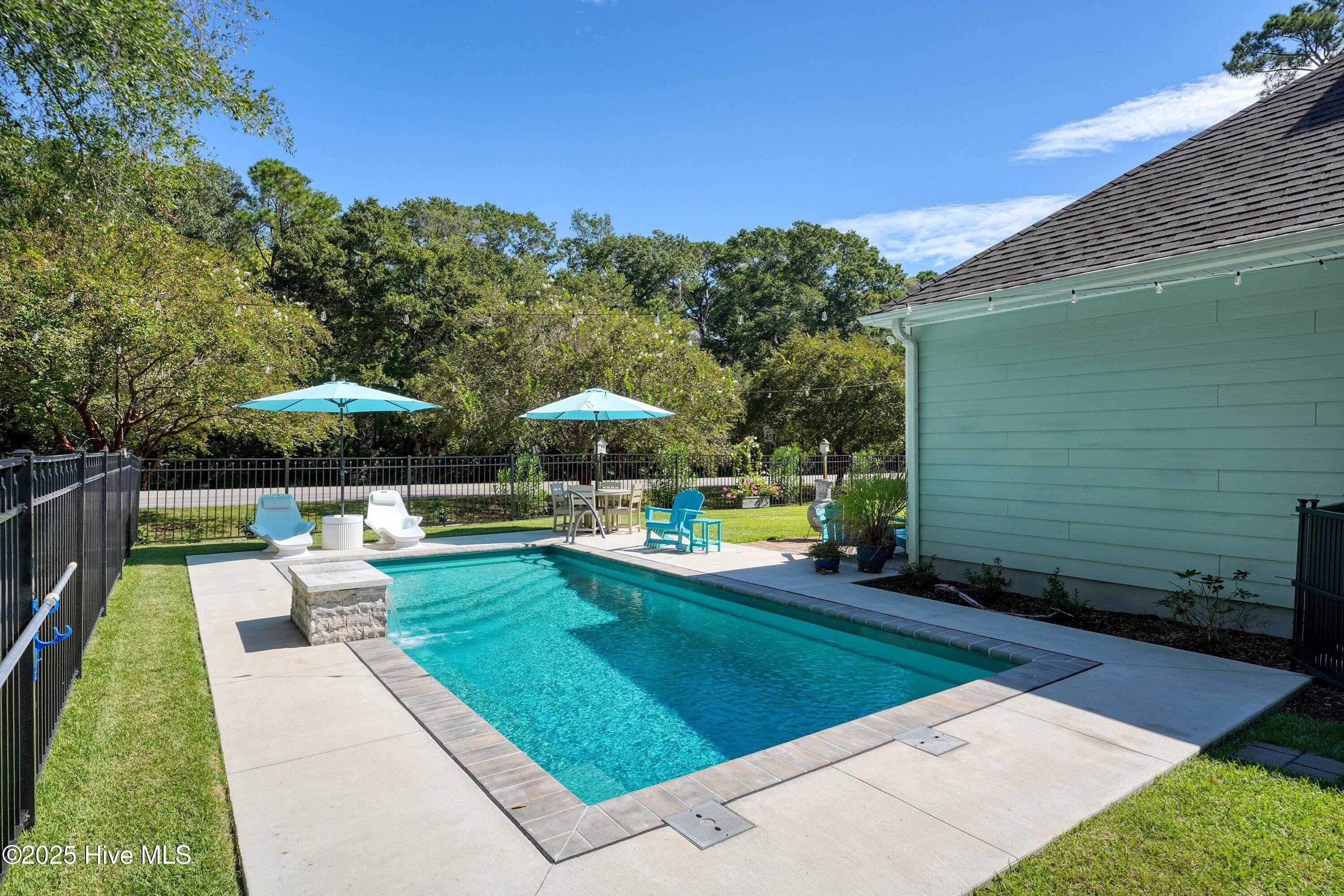 6177 Compass Court, Southport