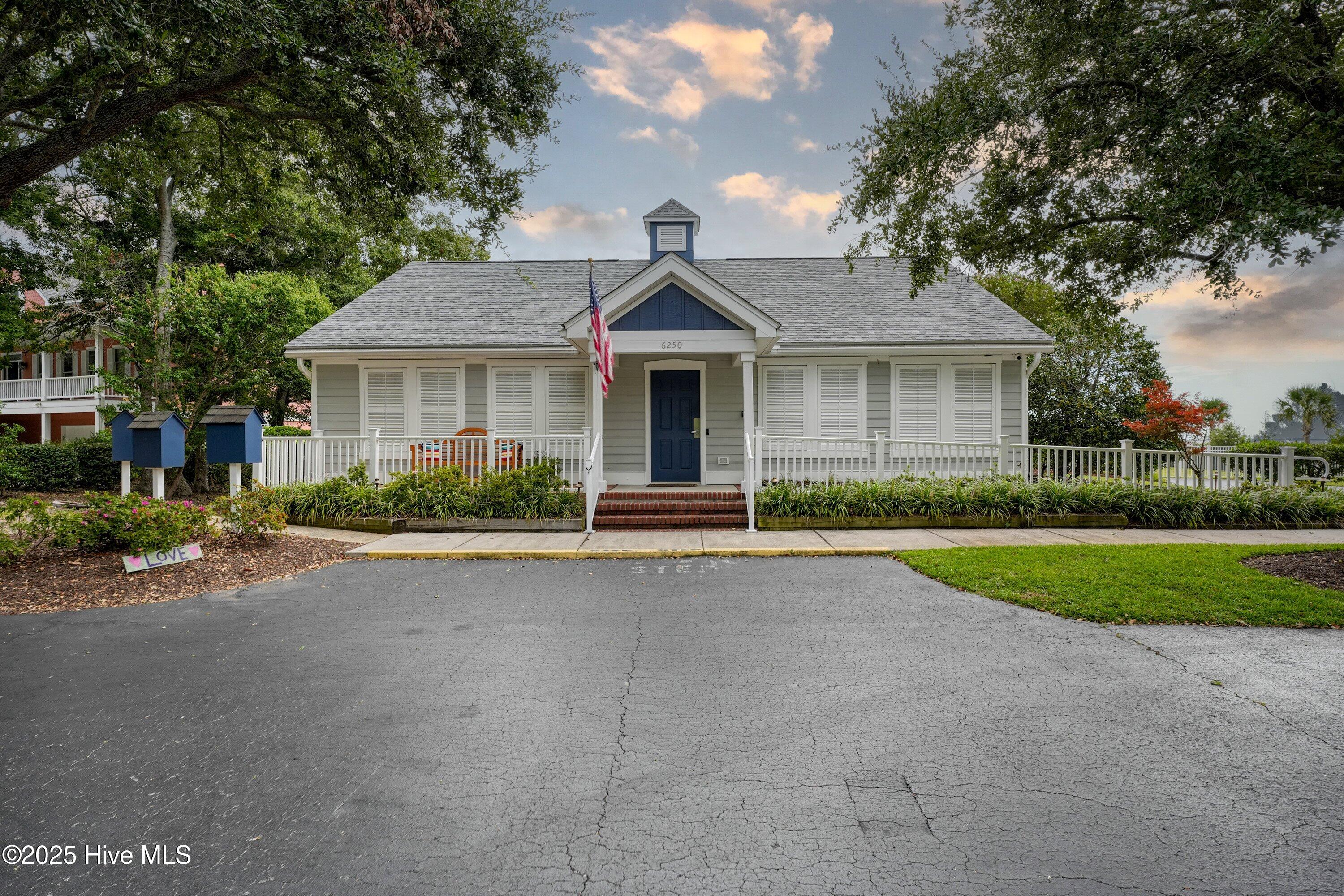 6177 Compass Court, Southport