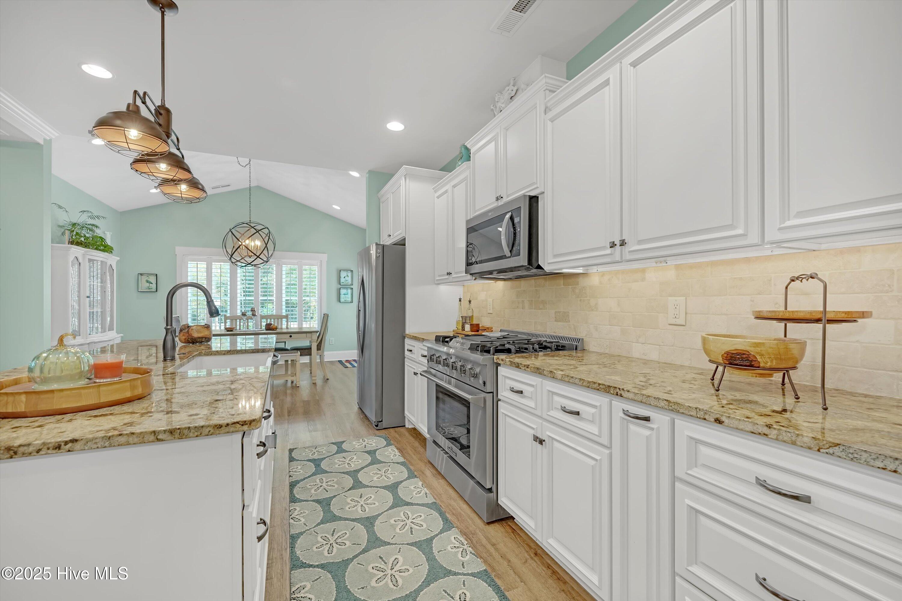 6177 Compass Court, Southport