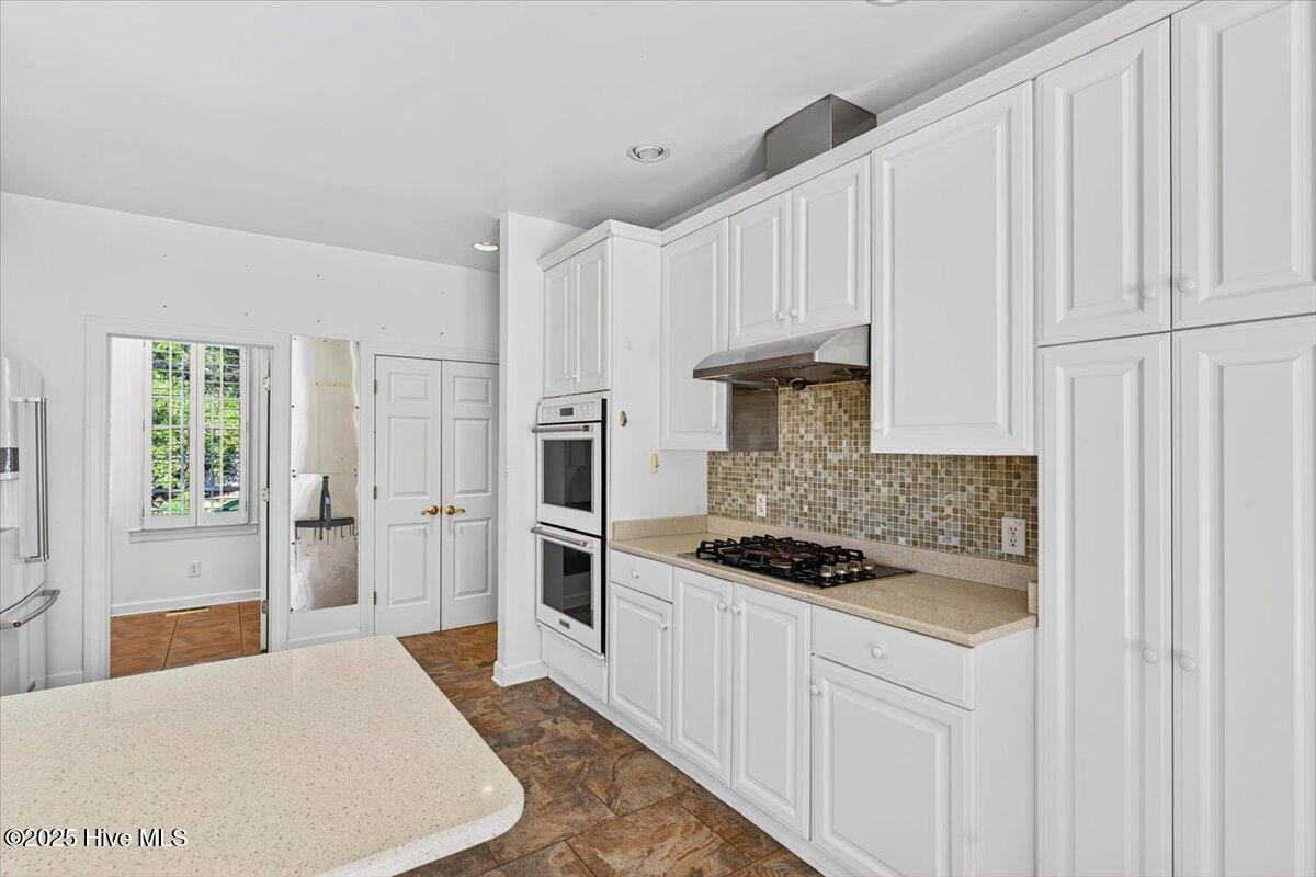 5990 Dutchman Creek Road