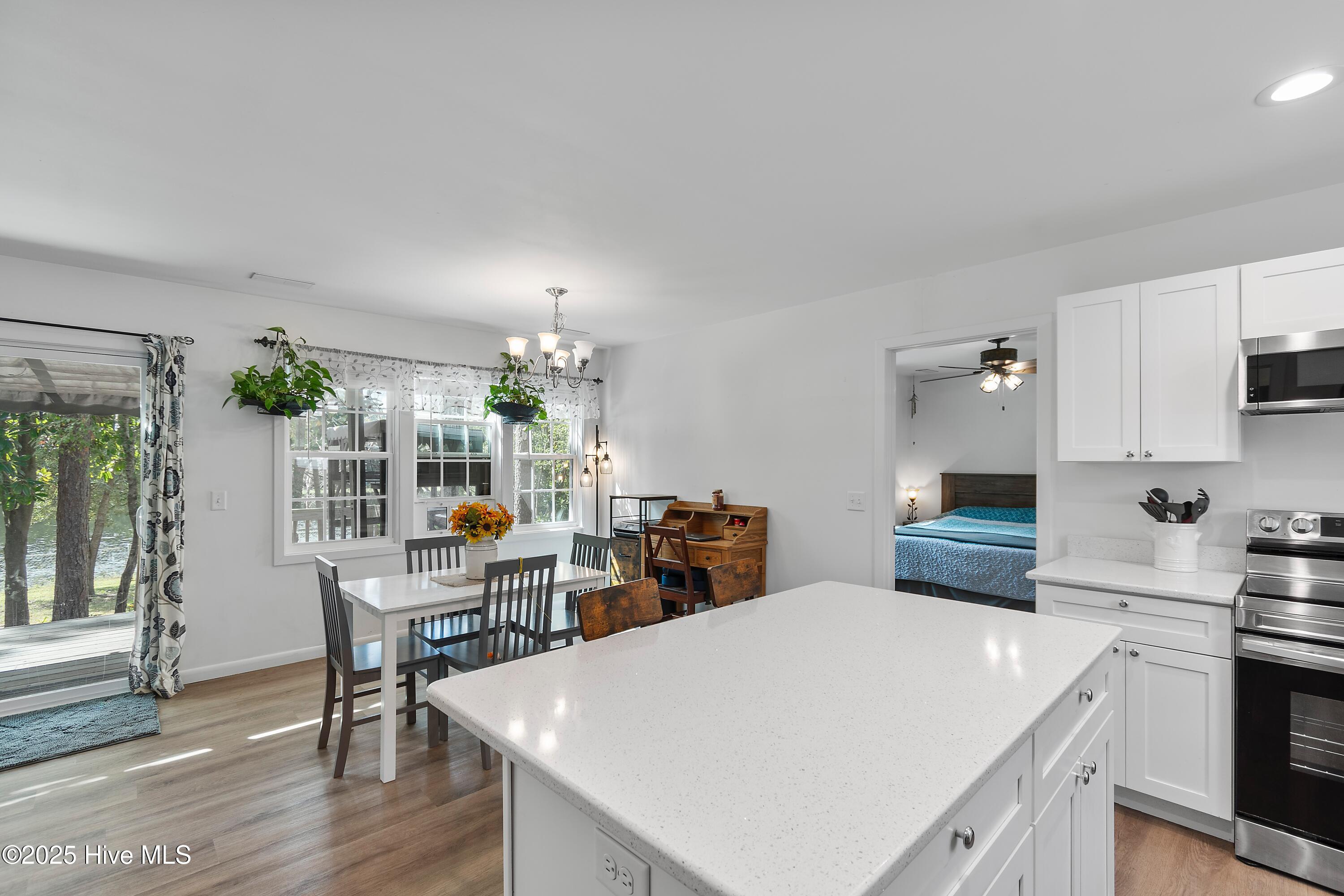 1034 Bayside Lane