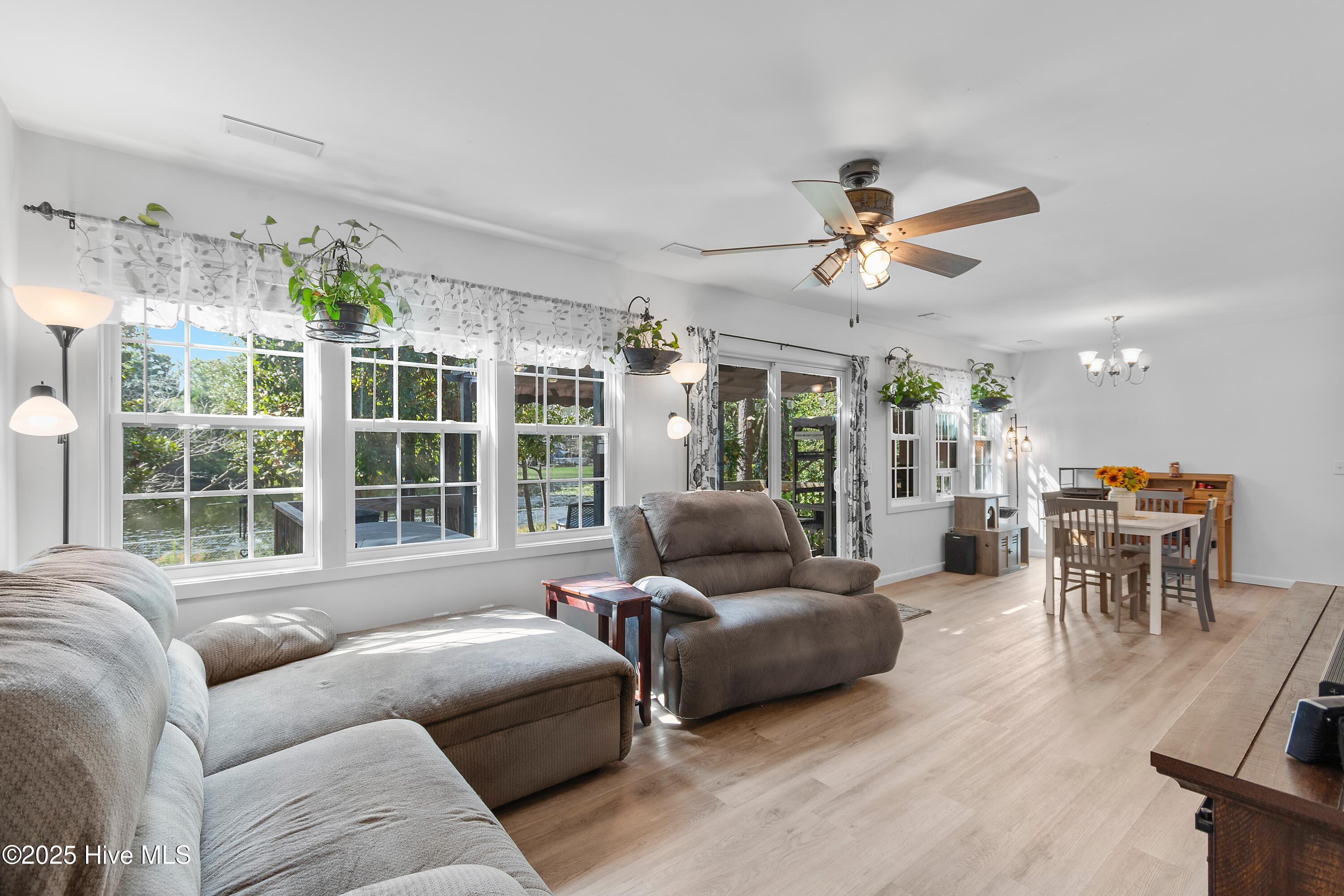 1034 Bayside Lane