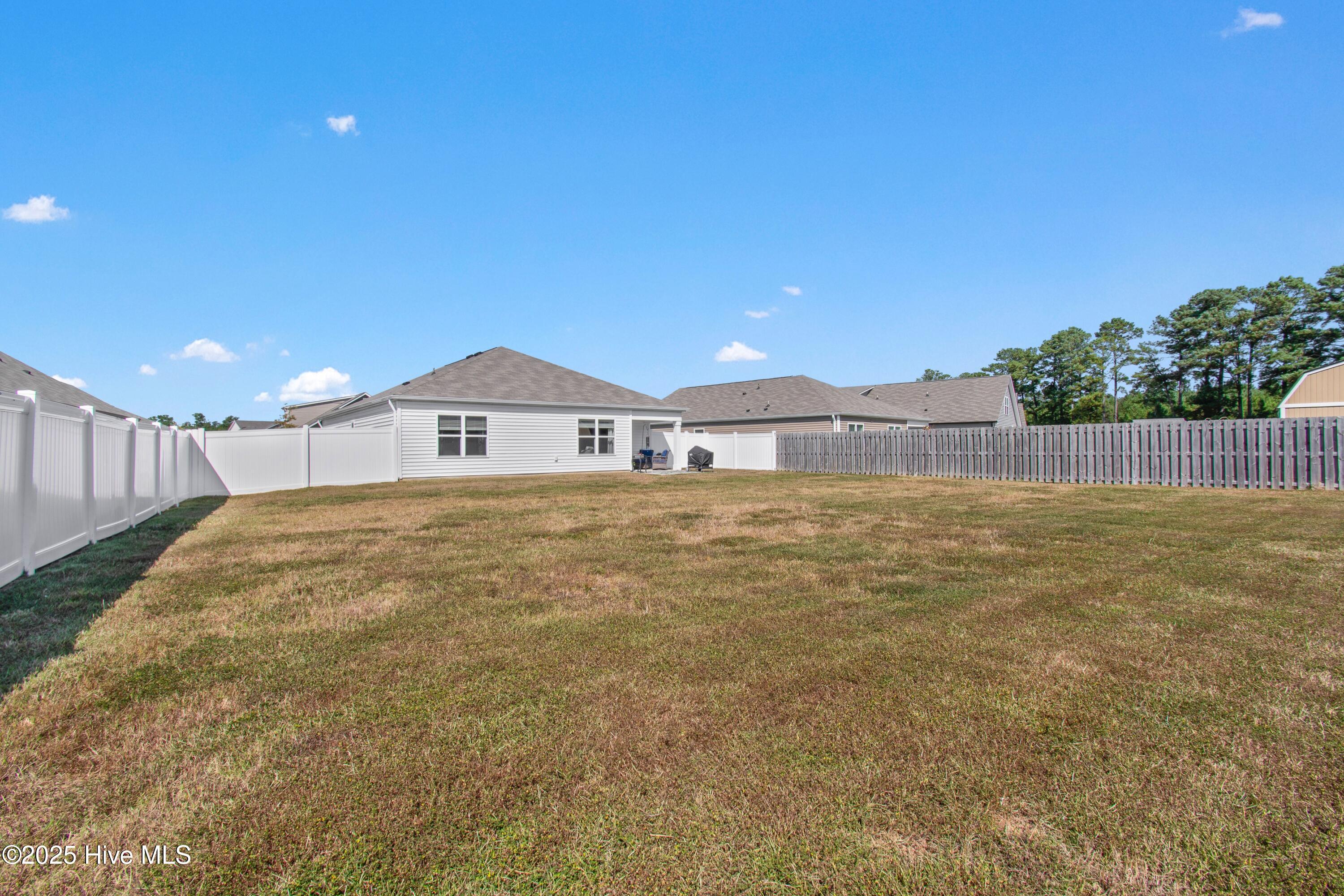 289 Kite Circle NE