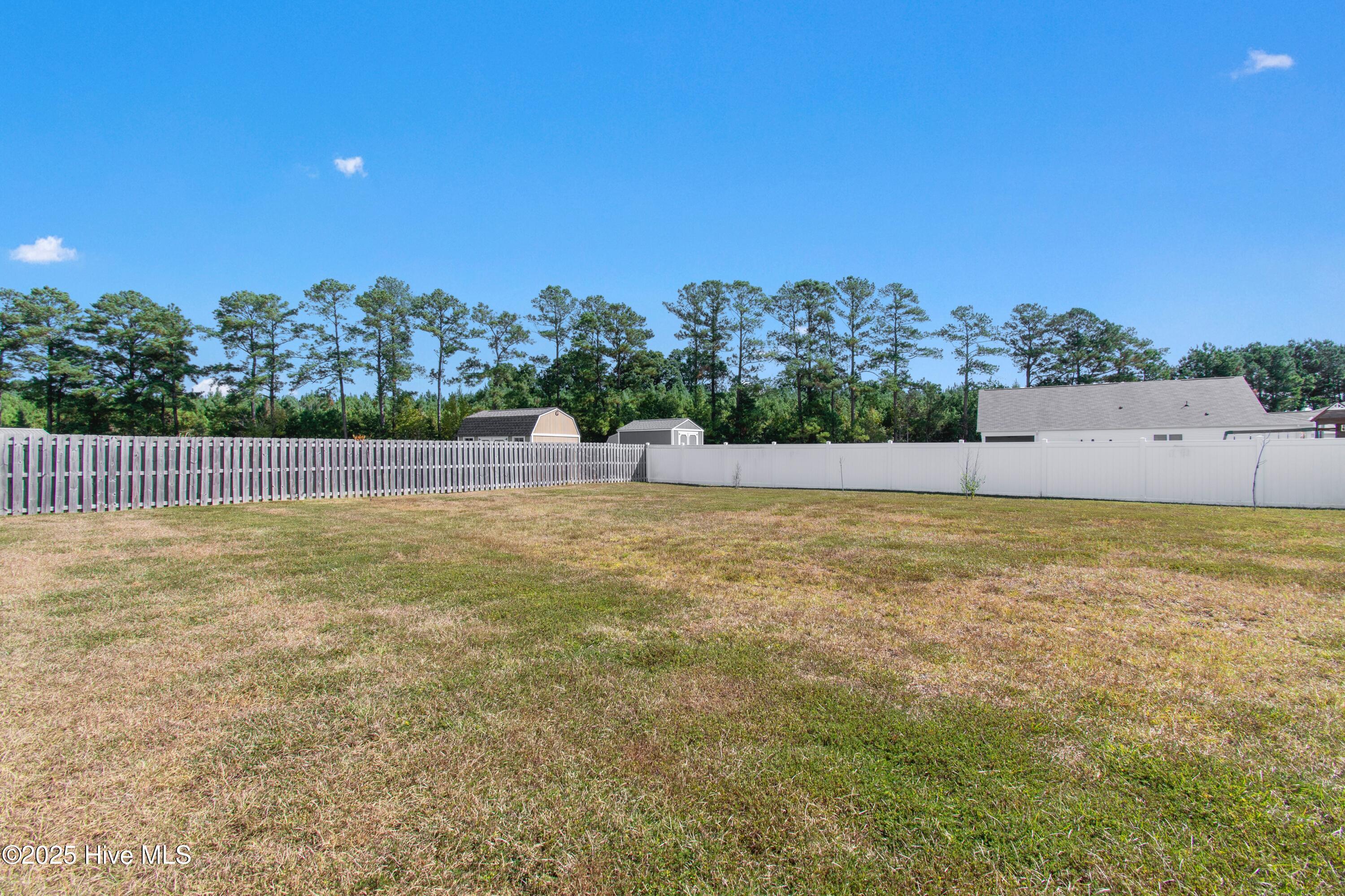 289 Kite Circle NE