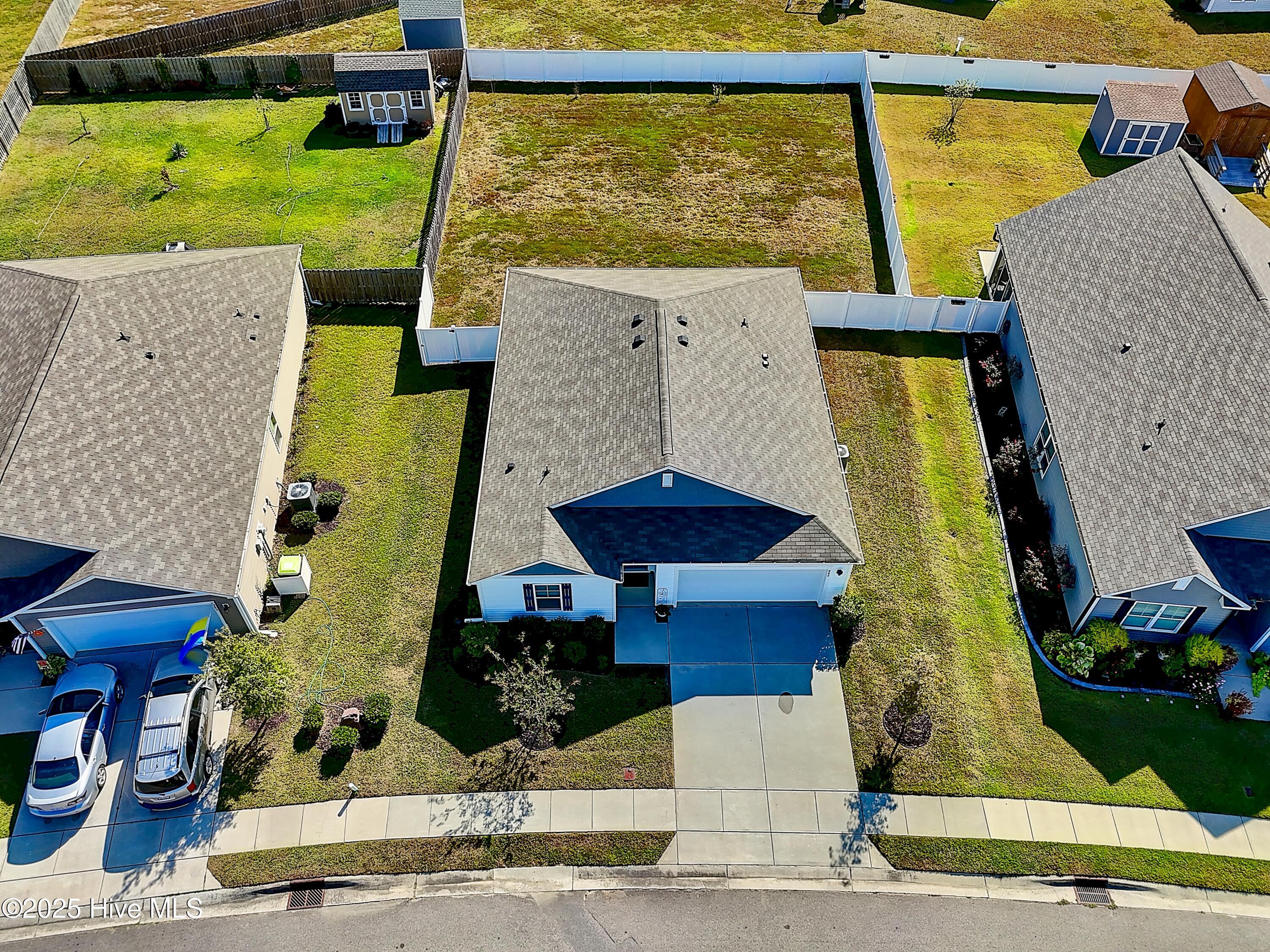289 Kite Circle NE