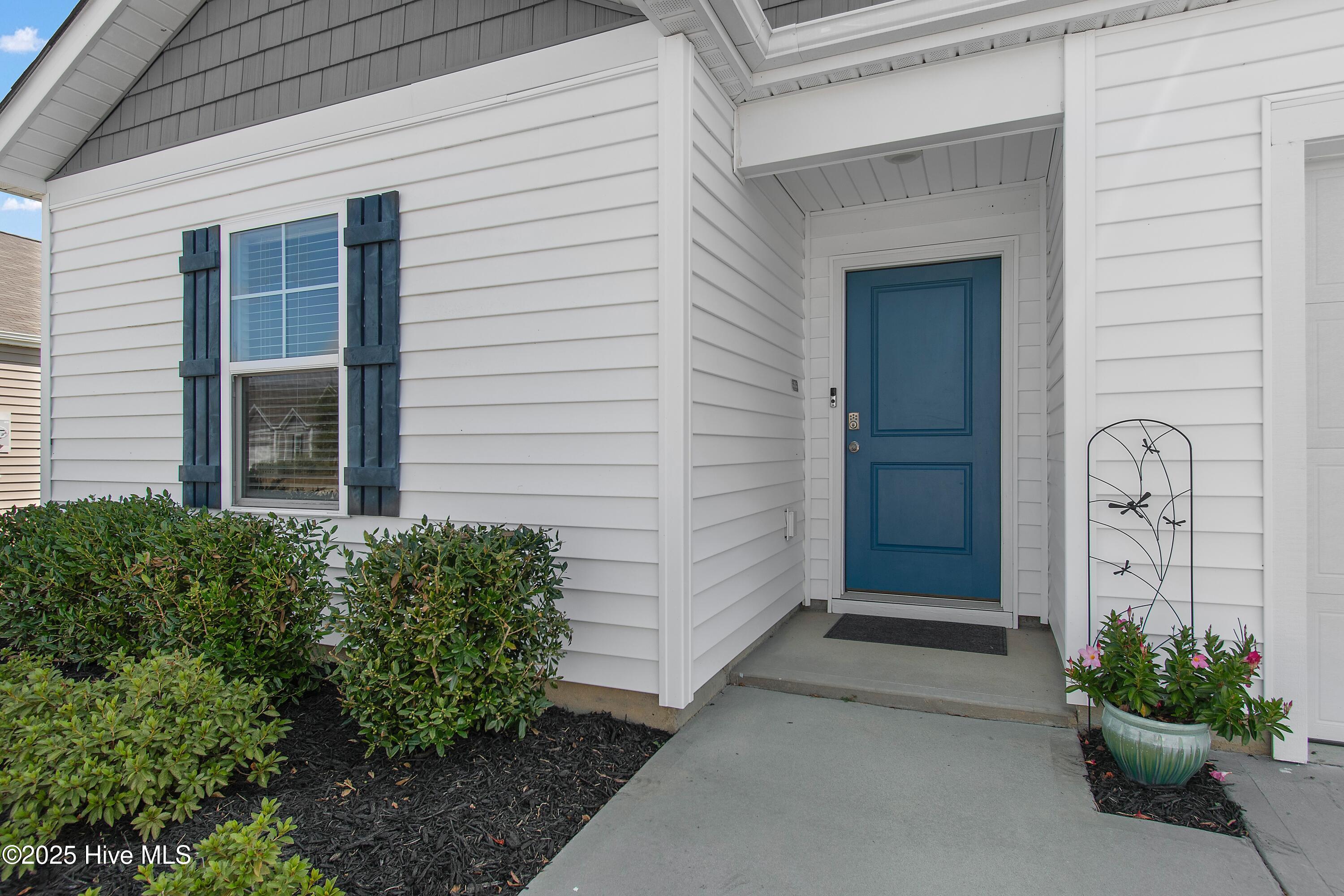 289 Kite Circle NE