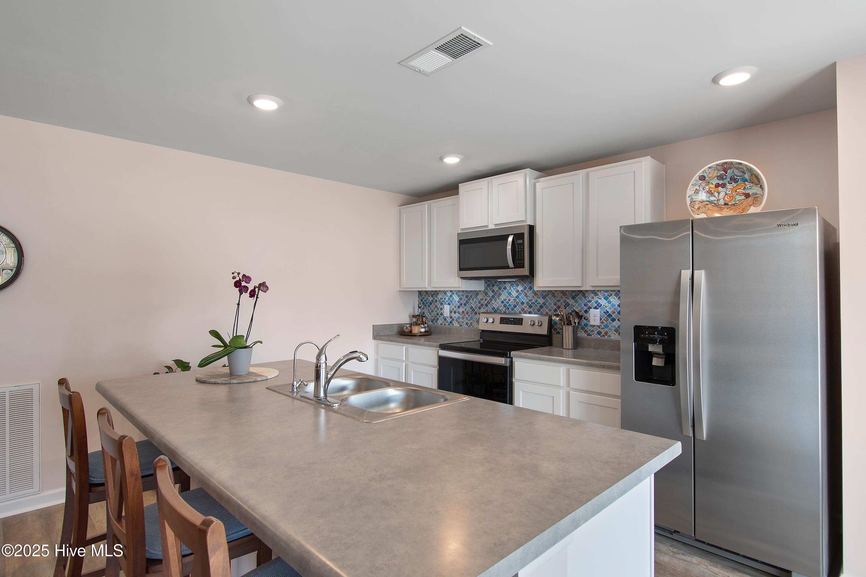 289 Kite Circle NE