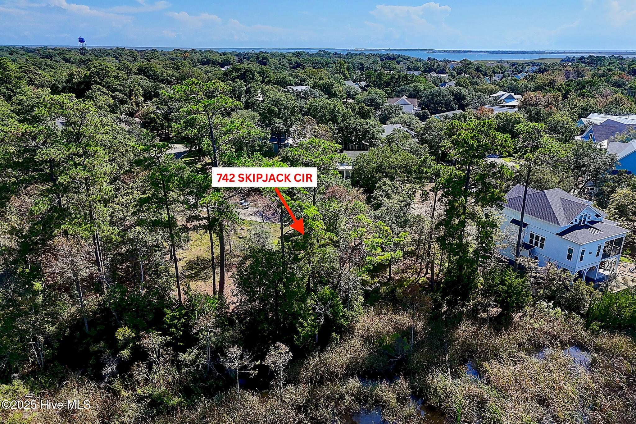 742 Skipjack Circle