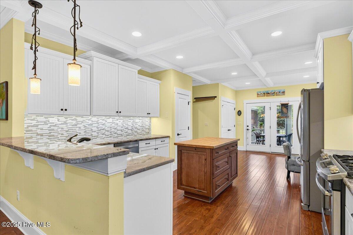 813 Cades Trail