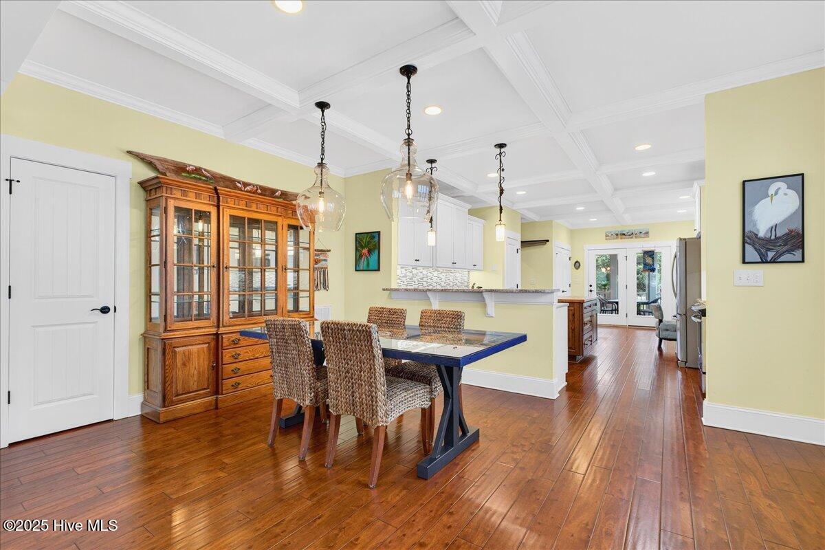 813 Cades Trail