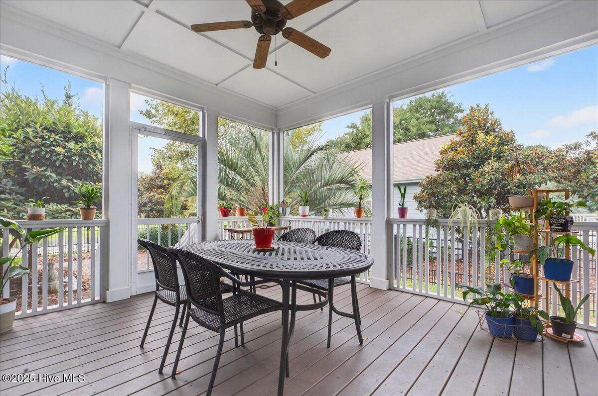 813 Cades Trail
