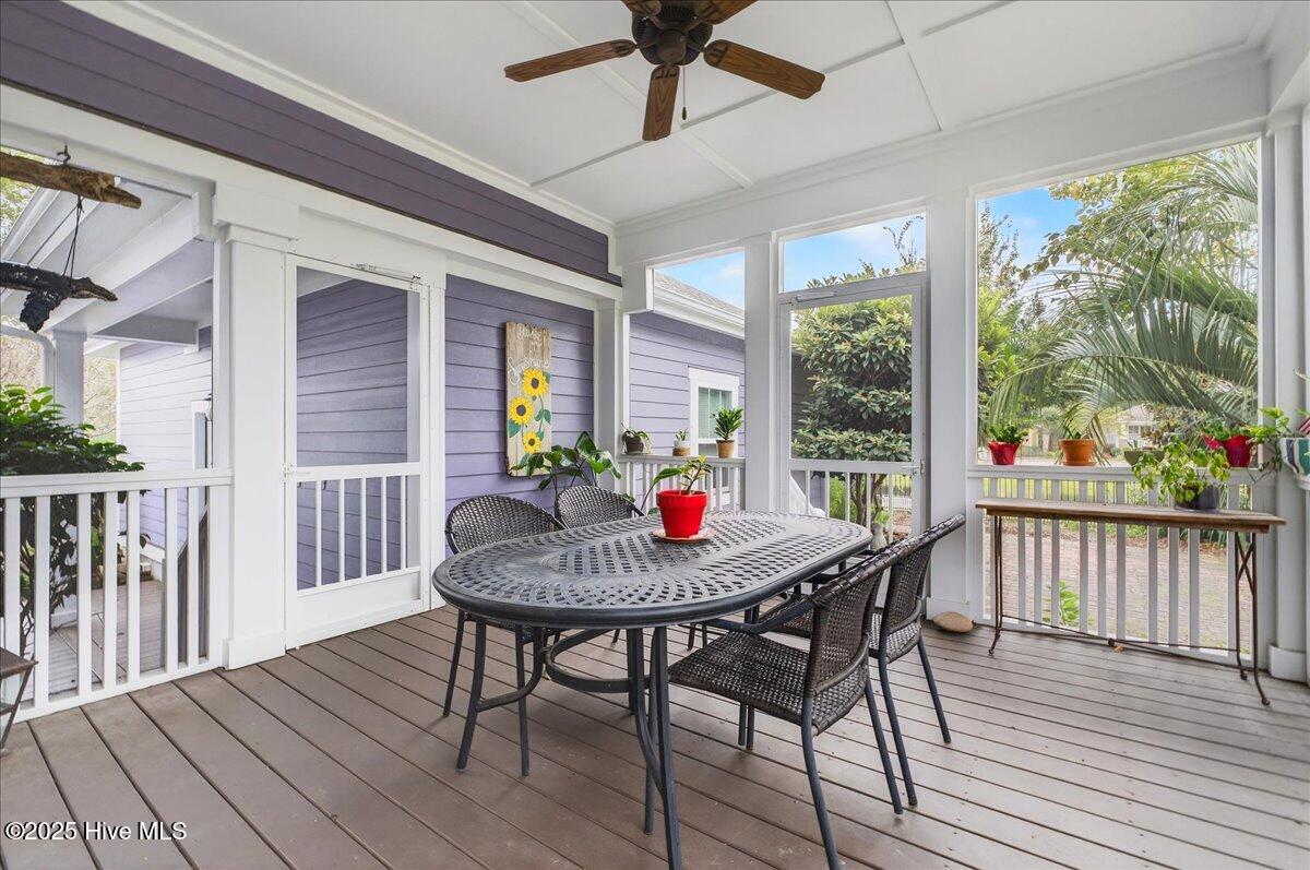 813 Cades Trail