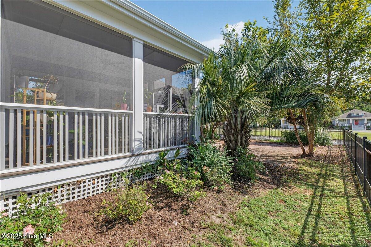 813 Cades Trail
