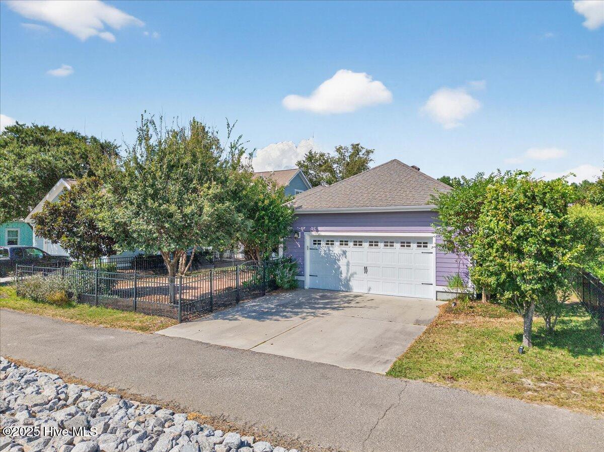 813 Cades Trail