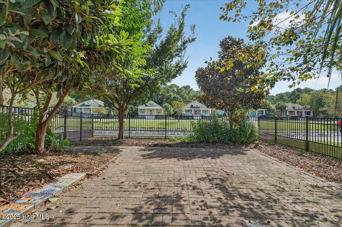 813 Cades Trail