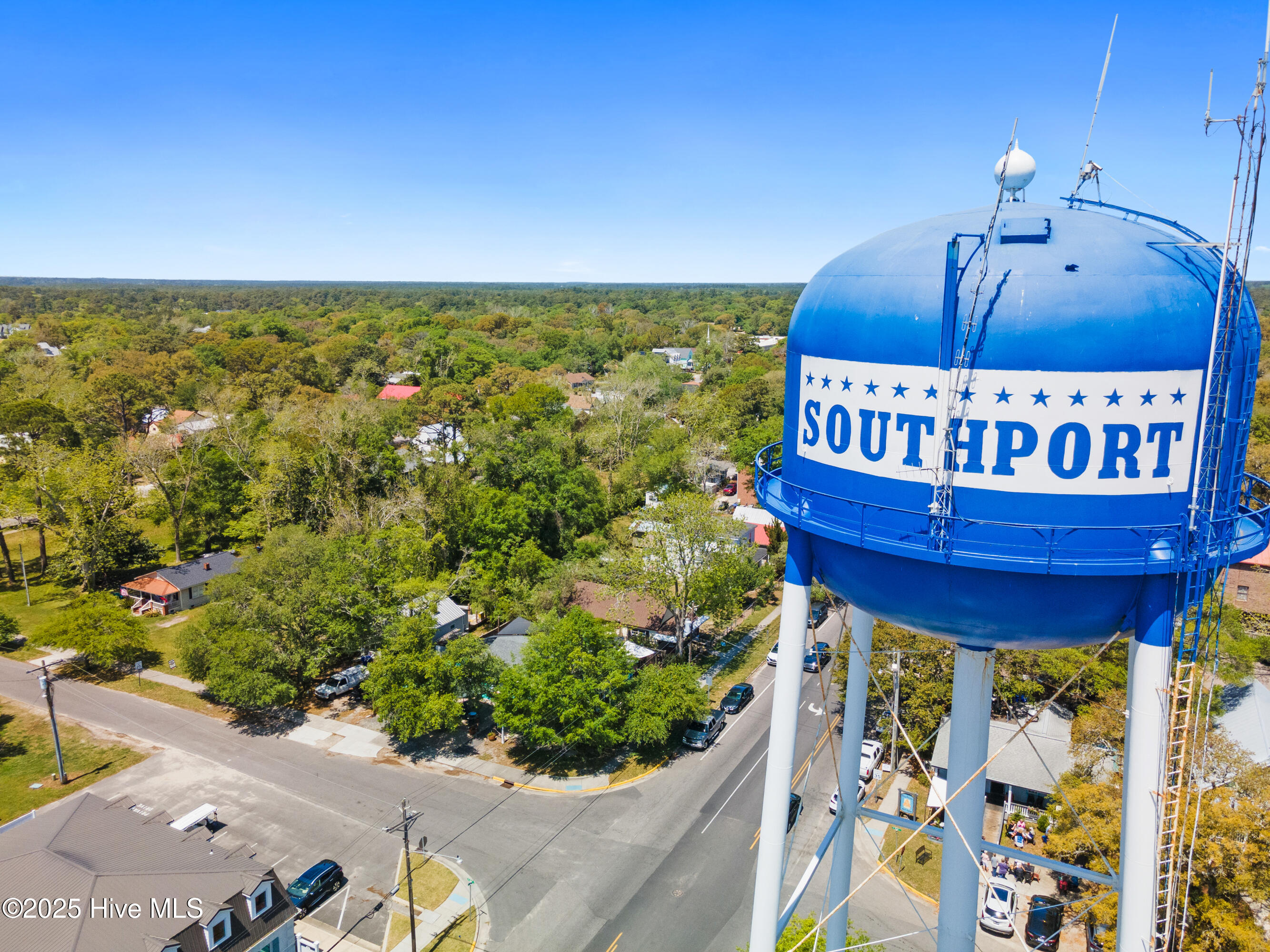 818 Cades Trail, Southport