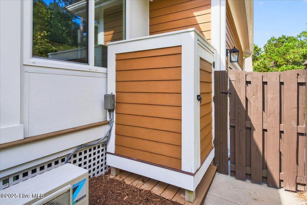 818 Cades Trail, Southport