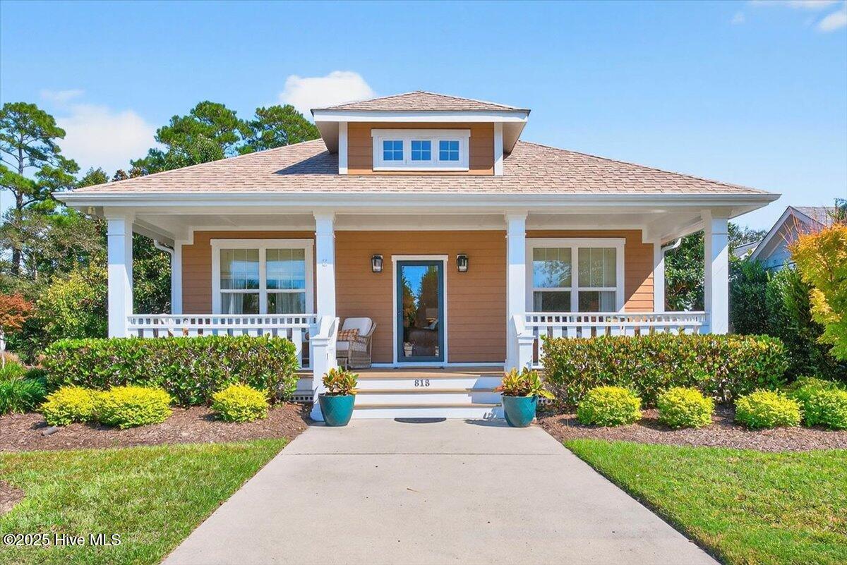 818 Cades Trail, Southport