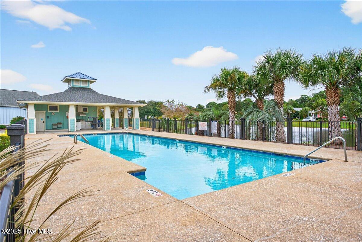 818 Cades Trail, Southport