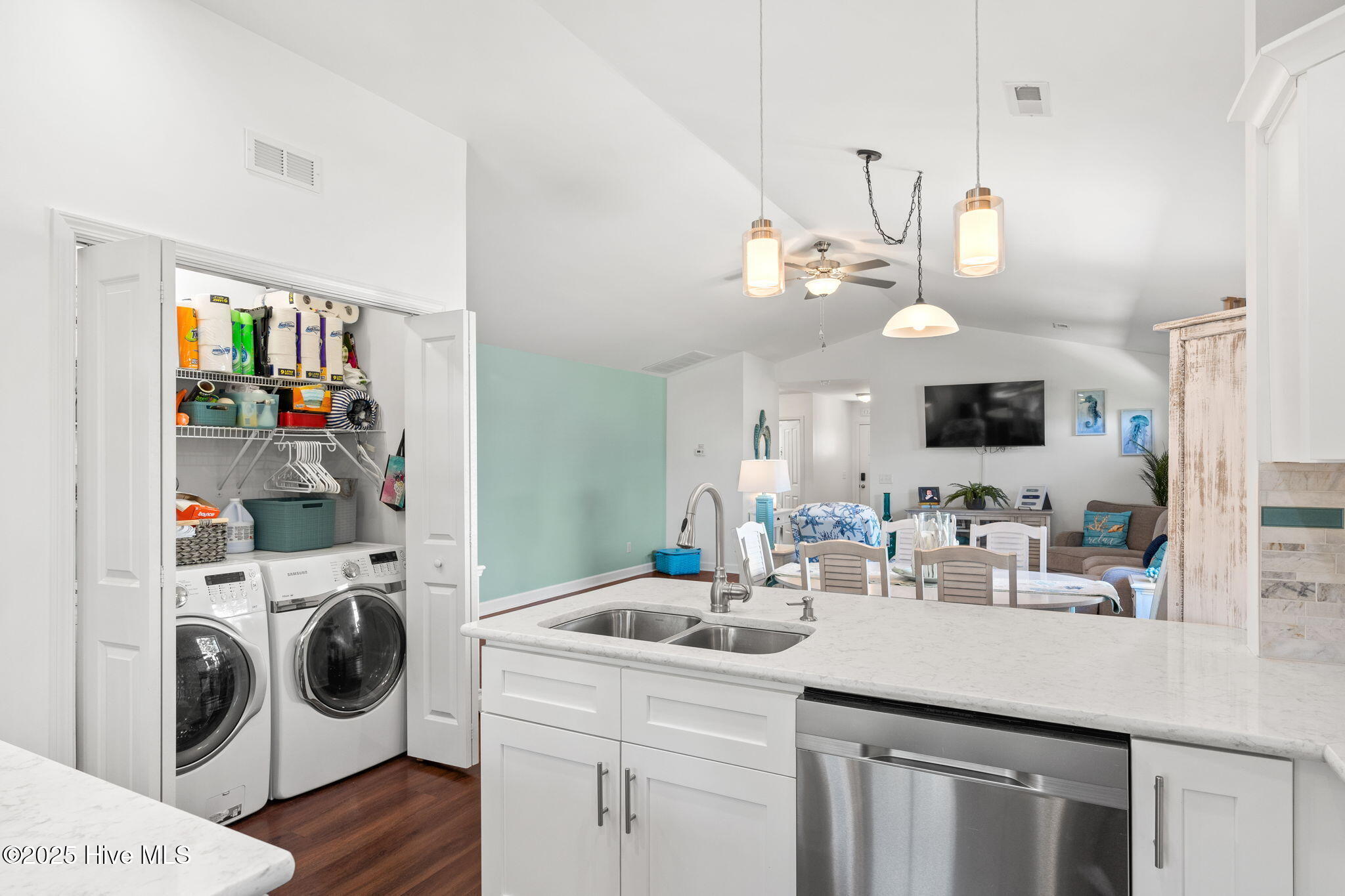 1480 Gate Hill Road SE, Bolivia