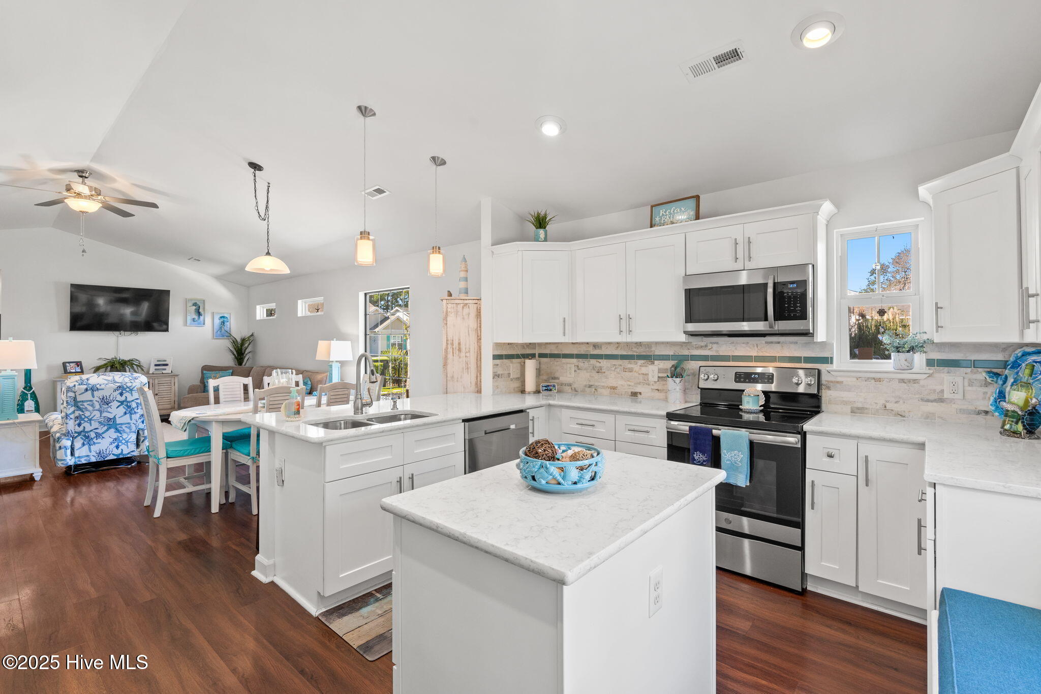 1480 Gate Hill Road SE, Bolivia