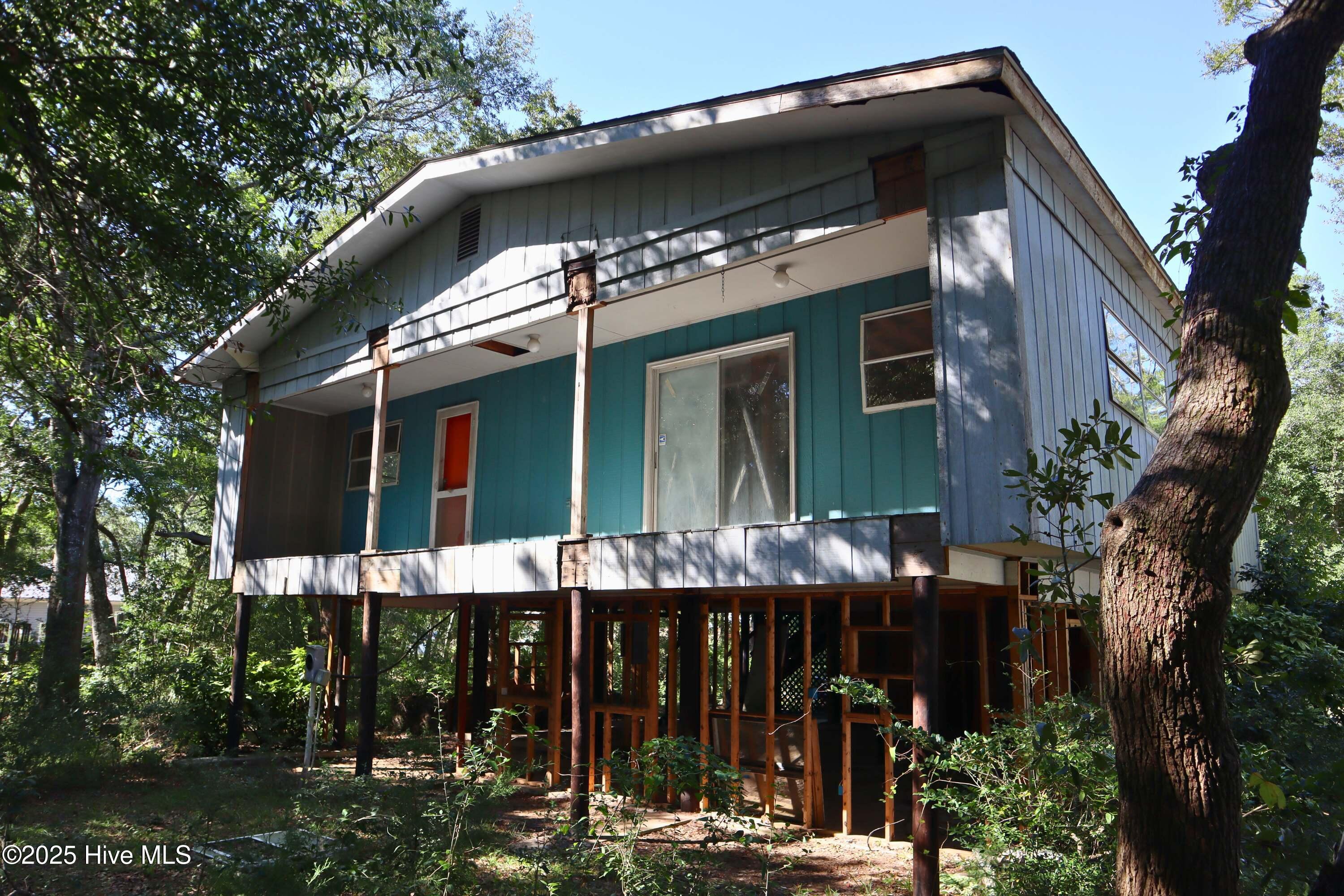 116 SW 6th Street, Oak Island