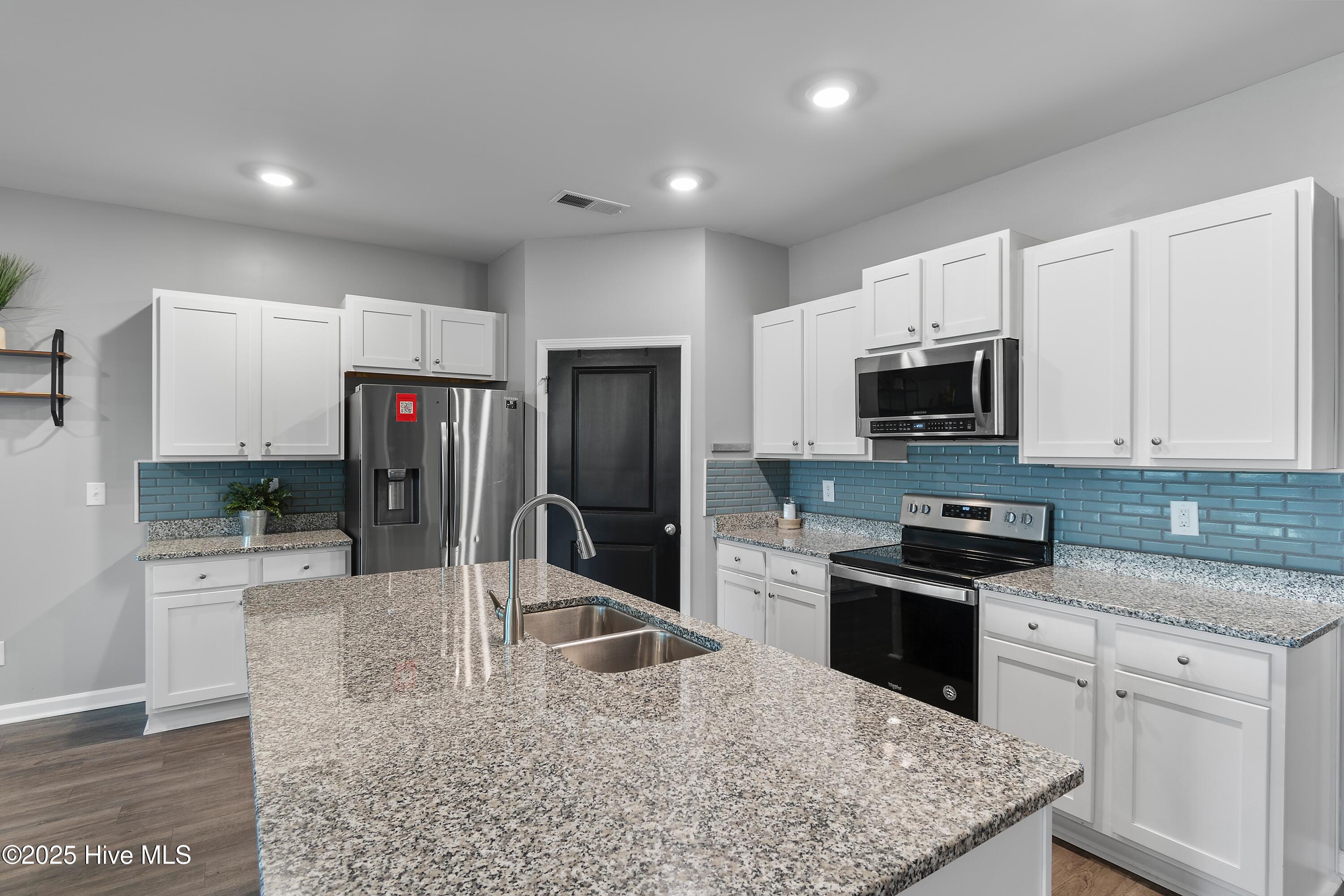 1724 Culdees Lane SE, Bolivia