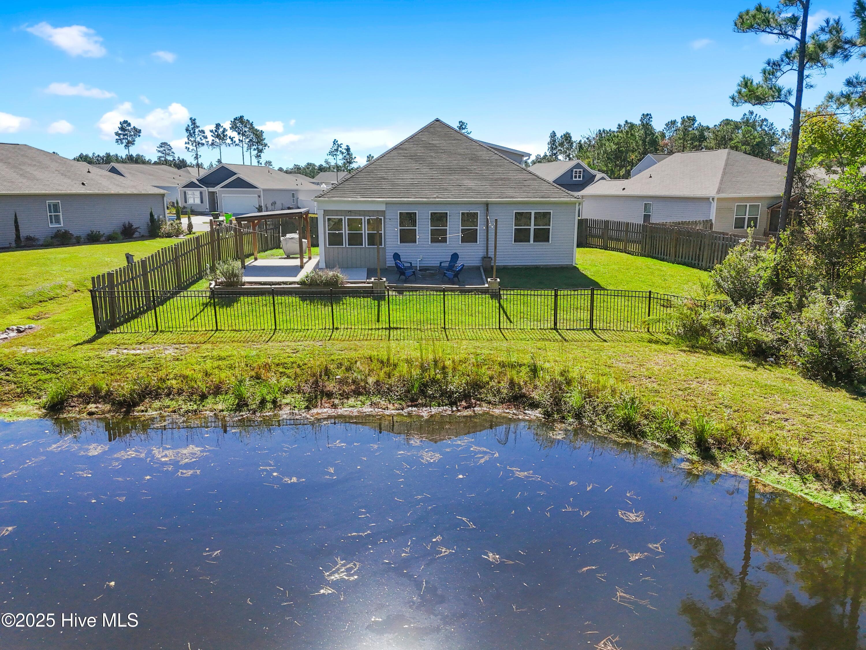 1724 Culdees Lane SE, Bolivia