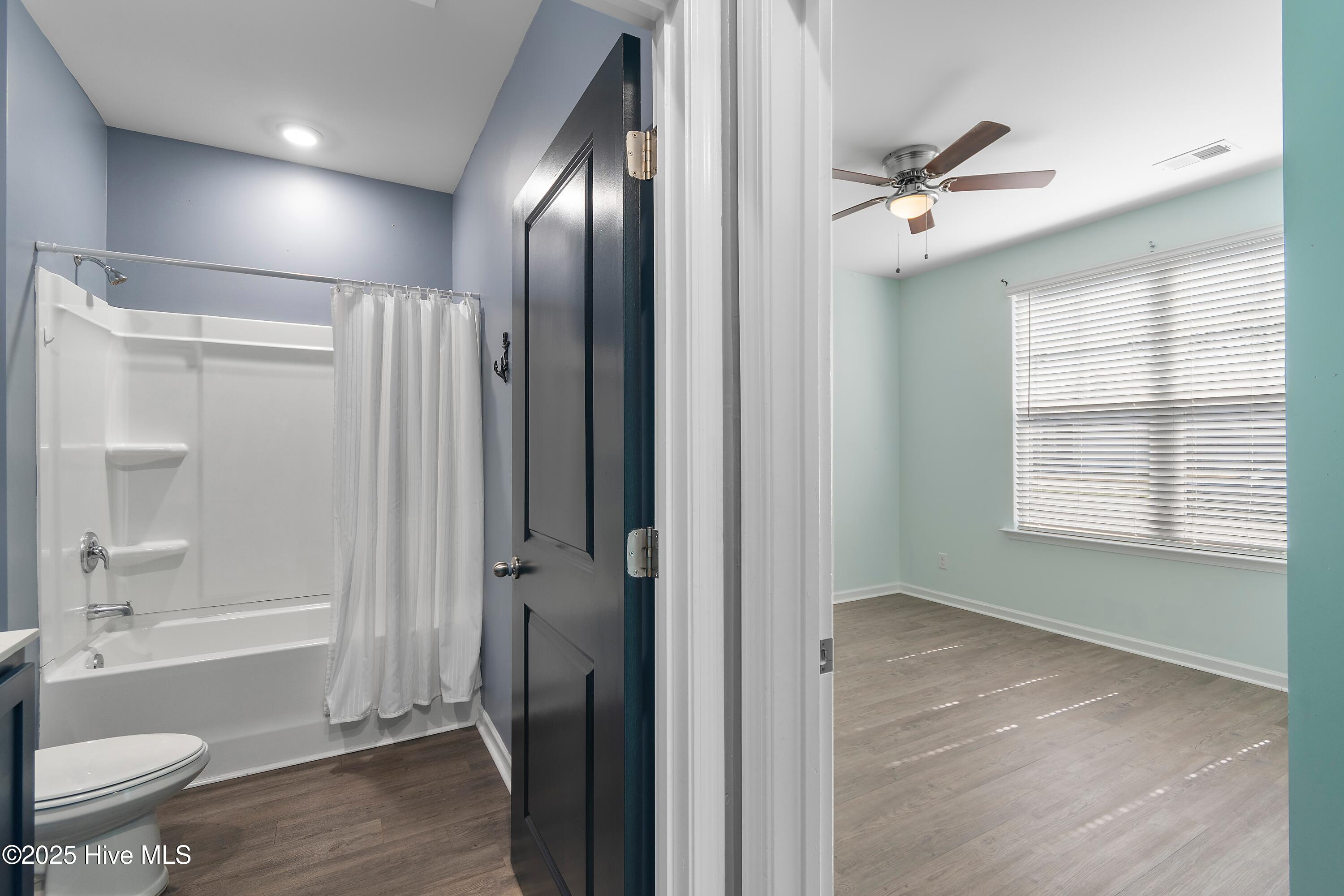 1724 Culdees Lane SE, Bolivia