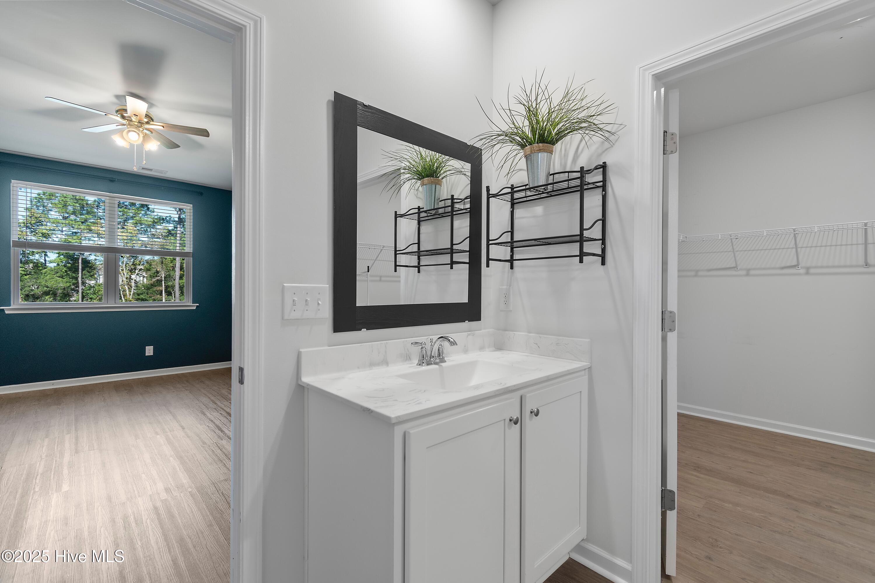 1724 Culdees Lane SE, Bolivia