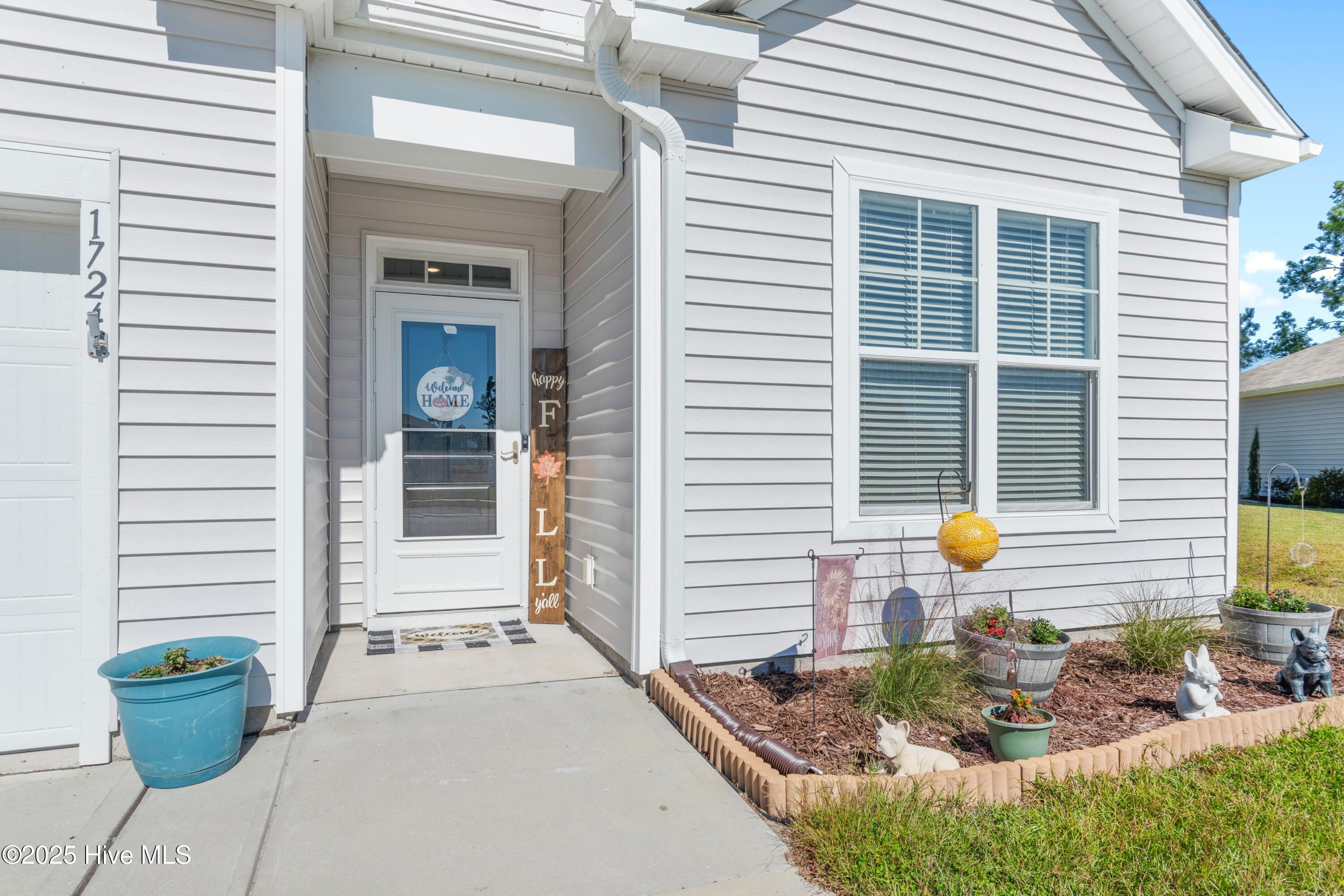 1724 Culdees Lane SE, Bolivia