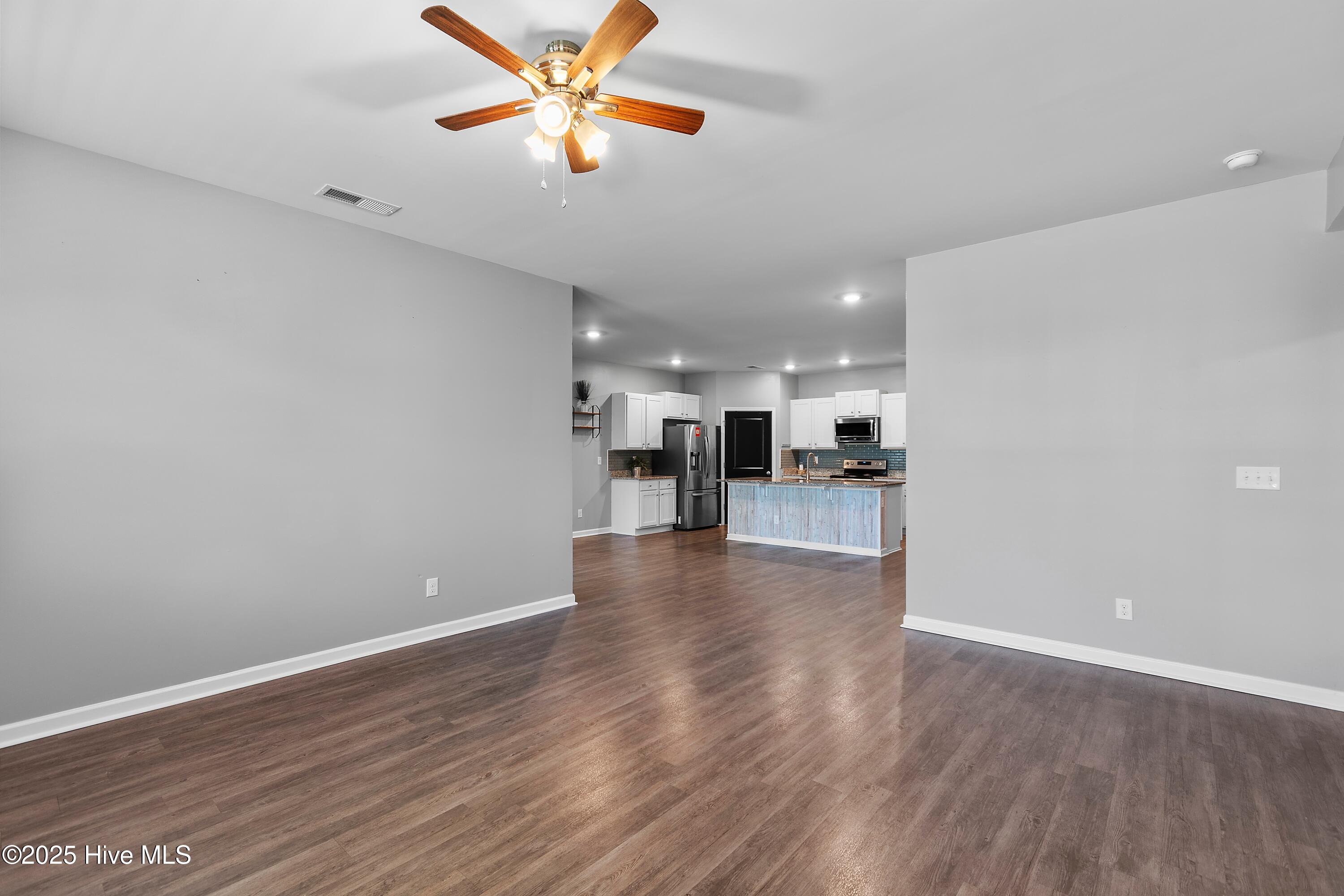 1724 Culdees Lane SE, Bolivia