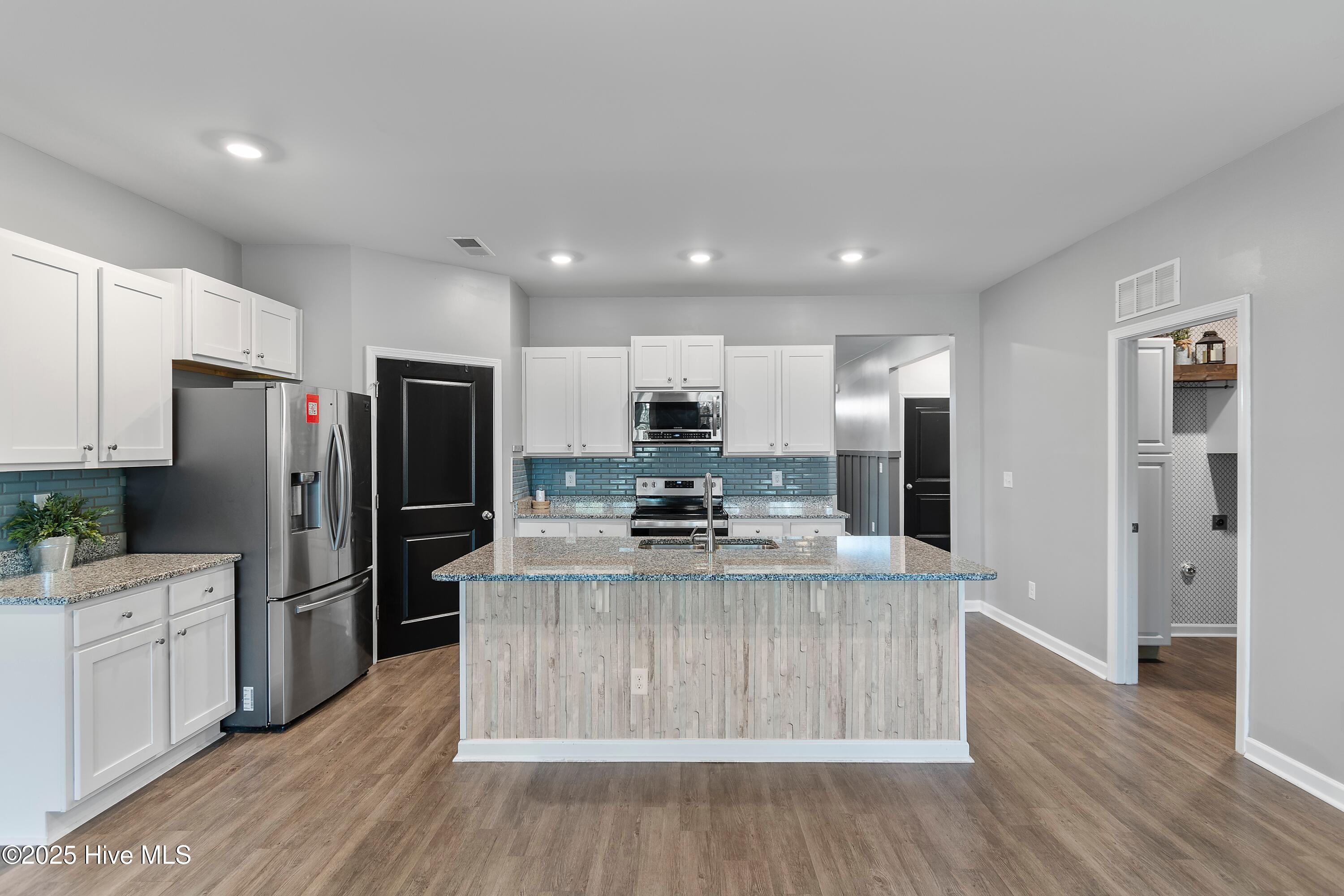 1724 Culdees Lane SE, Bolivia