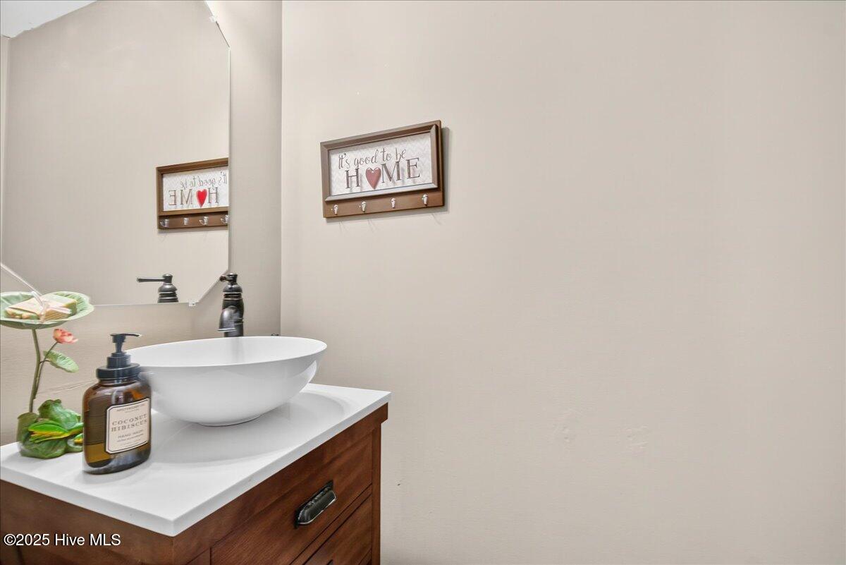 1432 Judith Drive SE, Bolivia