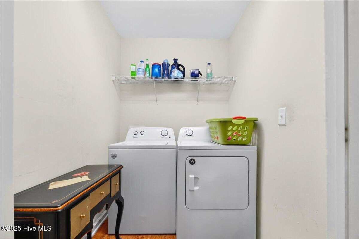 1432 Judith Drive SE, Bolivia