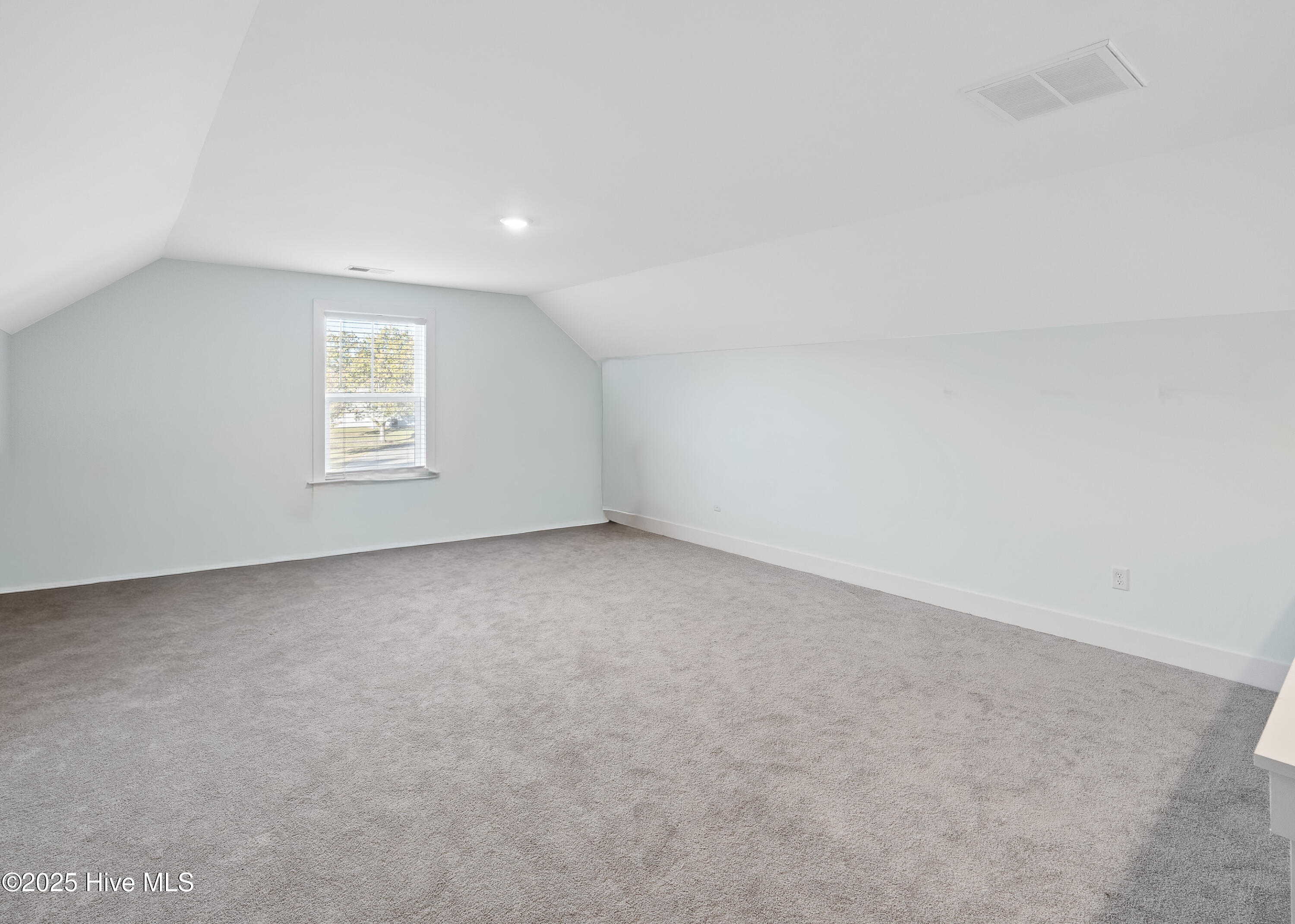 1214 N Caswell Avenue